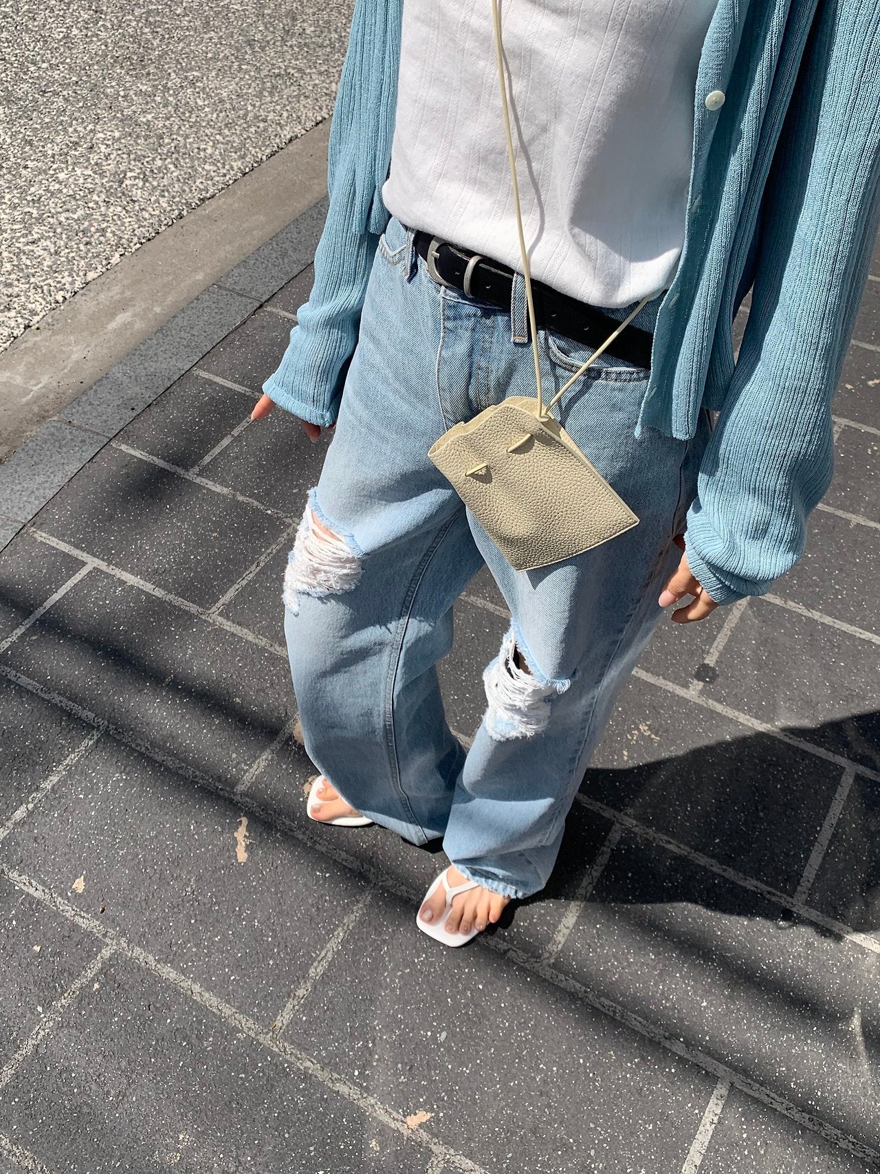 Mood straight damage denim