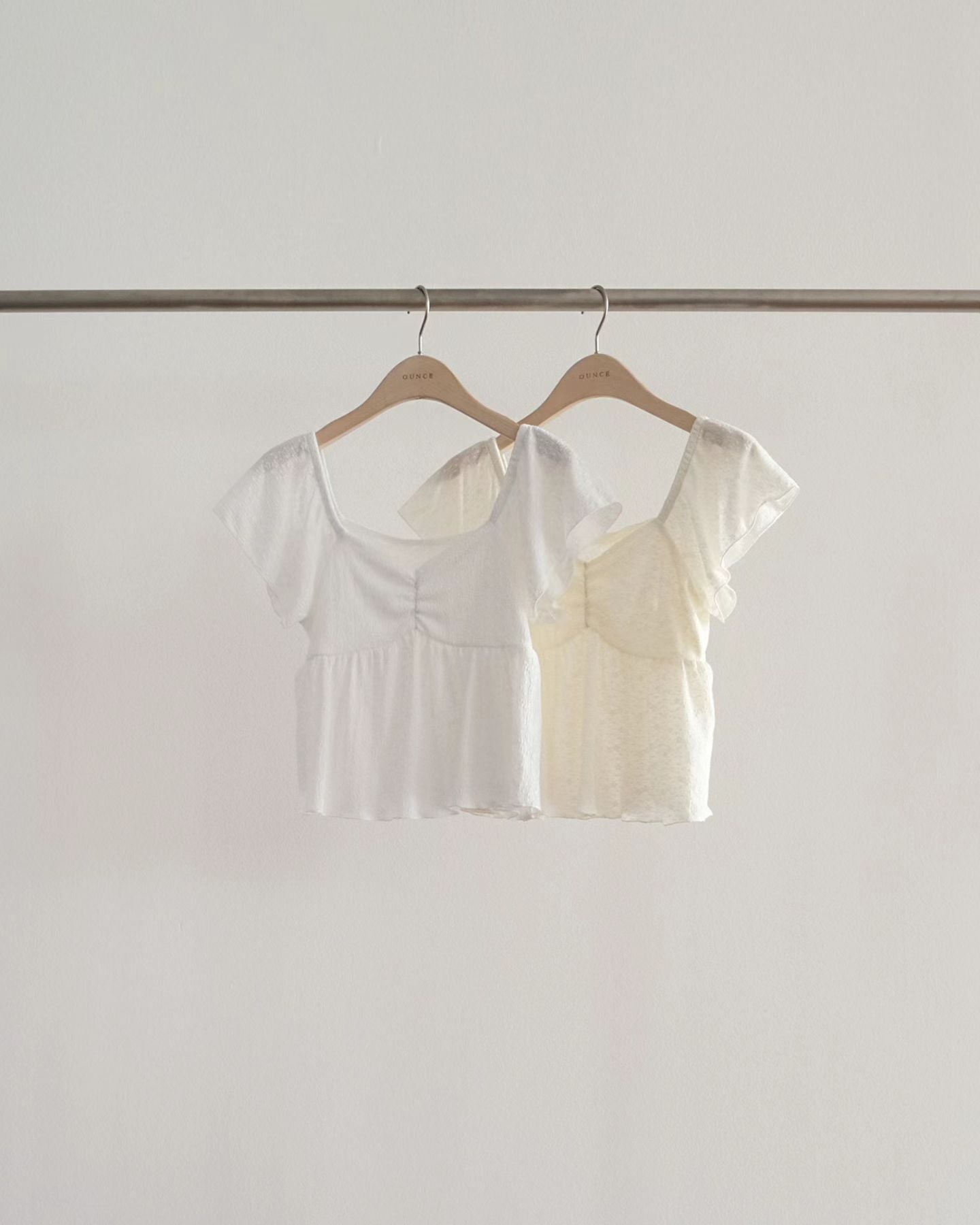 Ounce liss shirring blouse-2col
