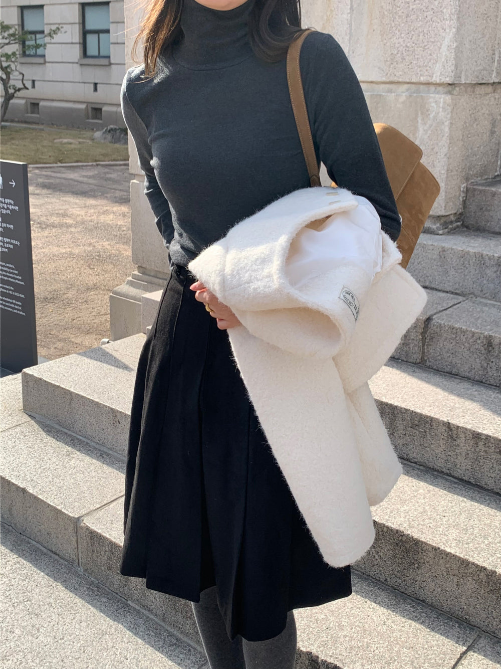 some suede skirt-2col