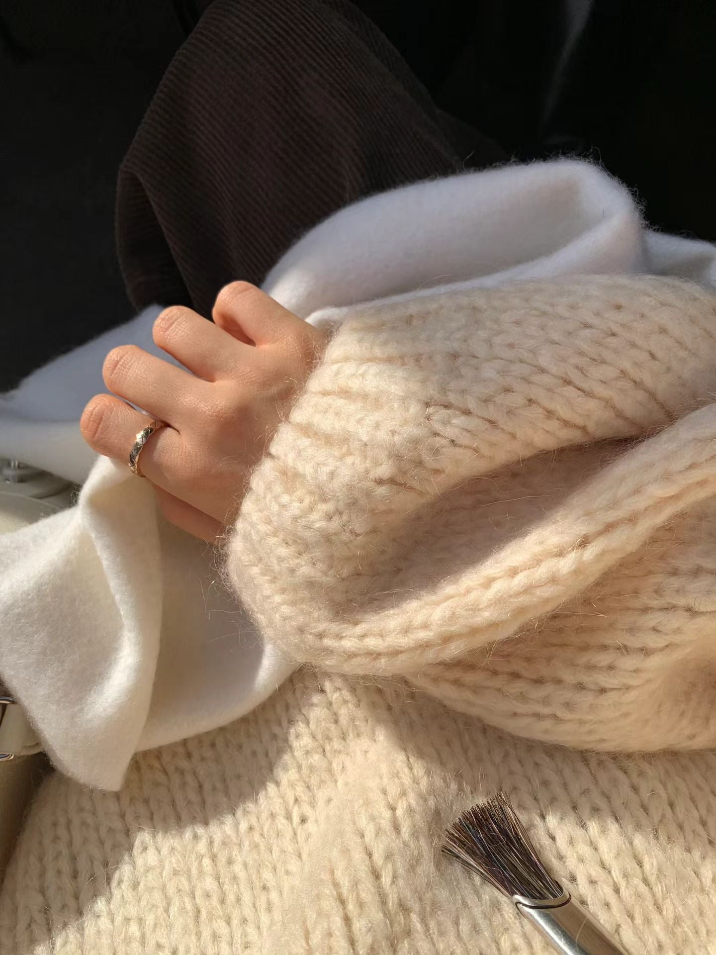 Ounce rina mohair v-knit-2col