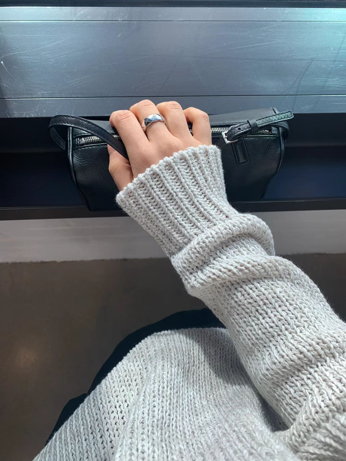 Ounce merlin round knit-2col