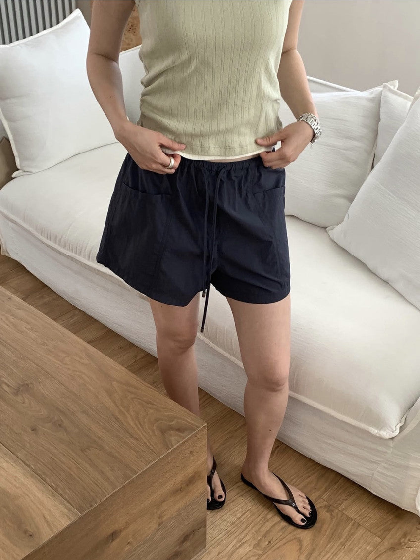 Calling shorts-3col