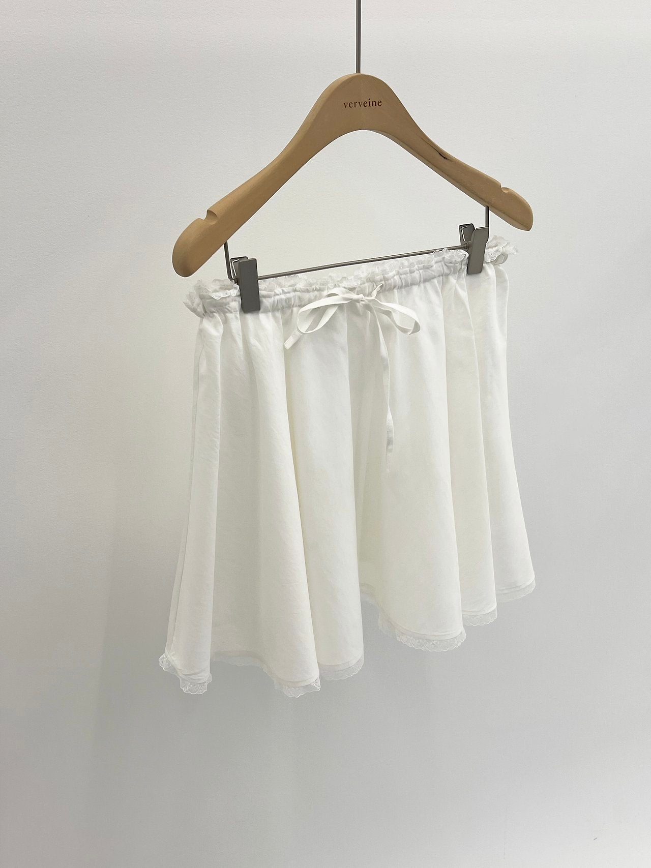 Arie lace banding short skirt-2col