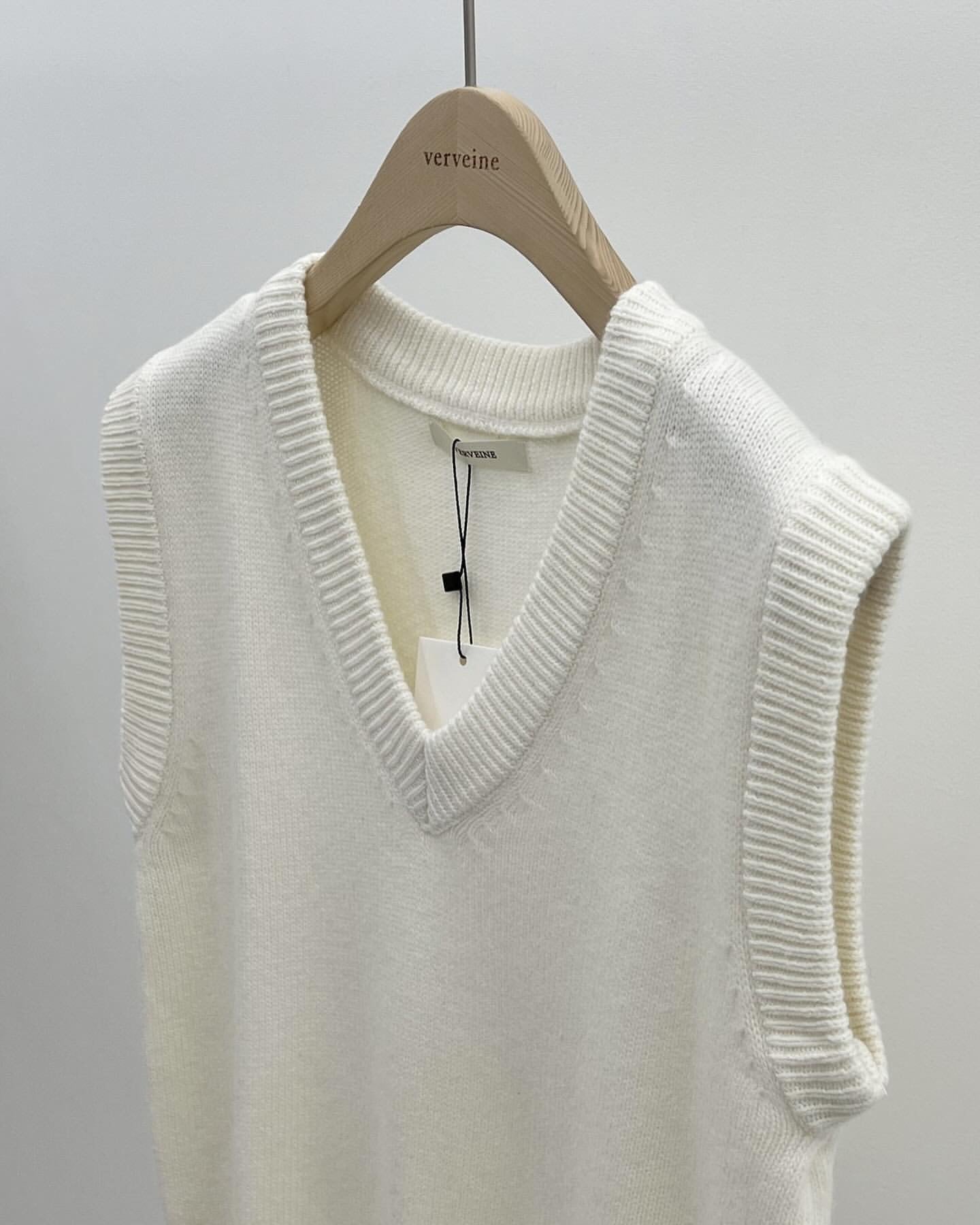 Dover cashmere V-neck knit vest