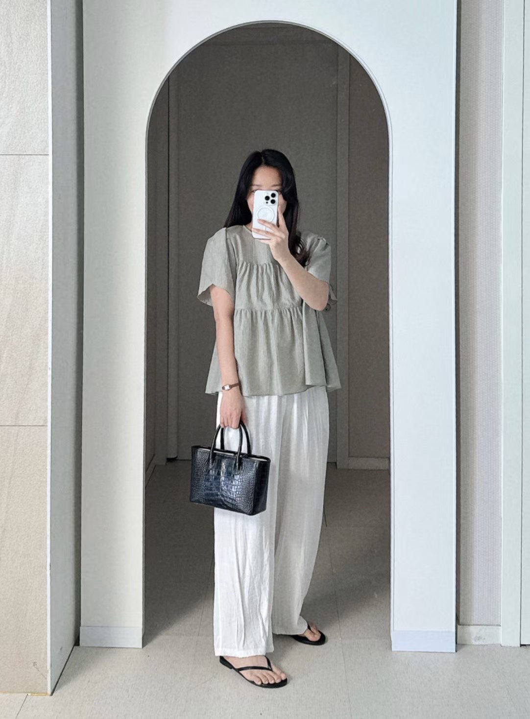 Any shirring half blouse-6col