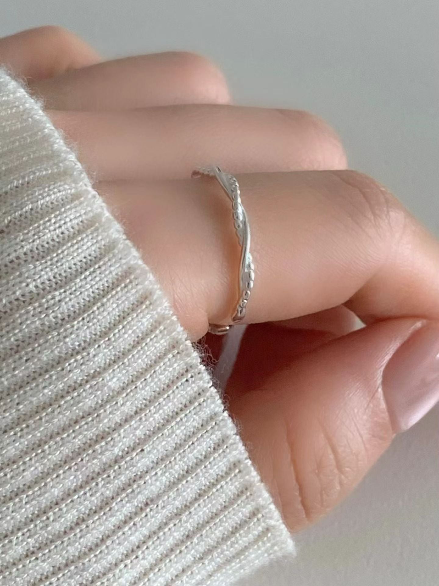 Rhyme twist open ring