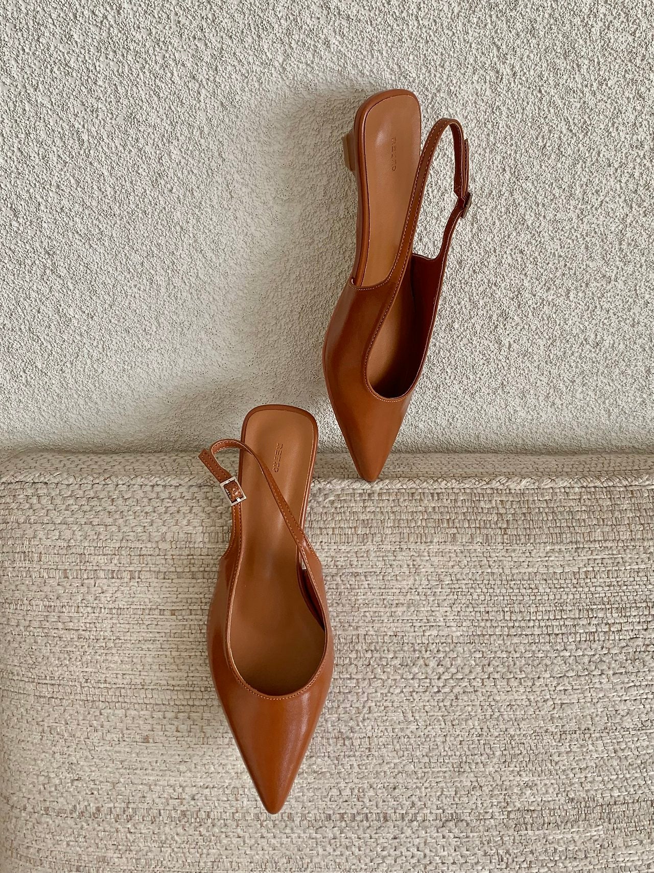 Lua Pointed Slingback