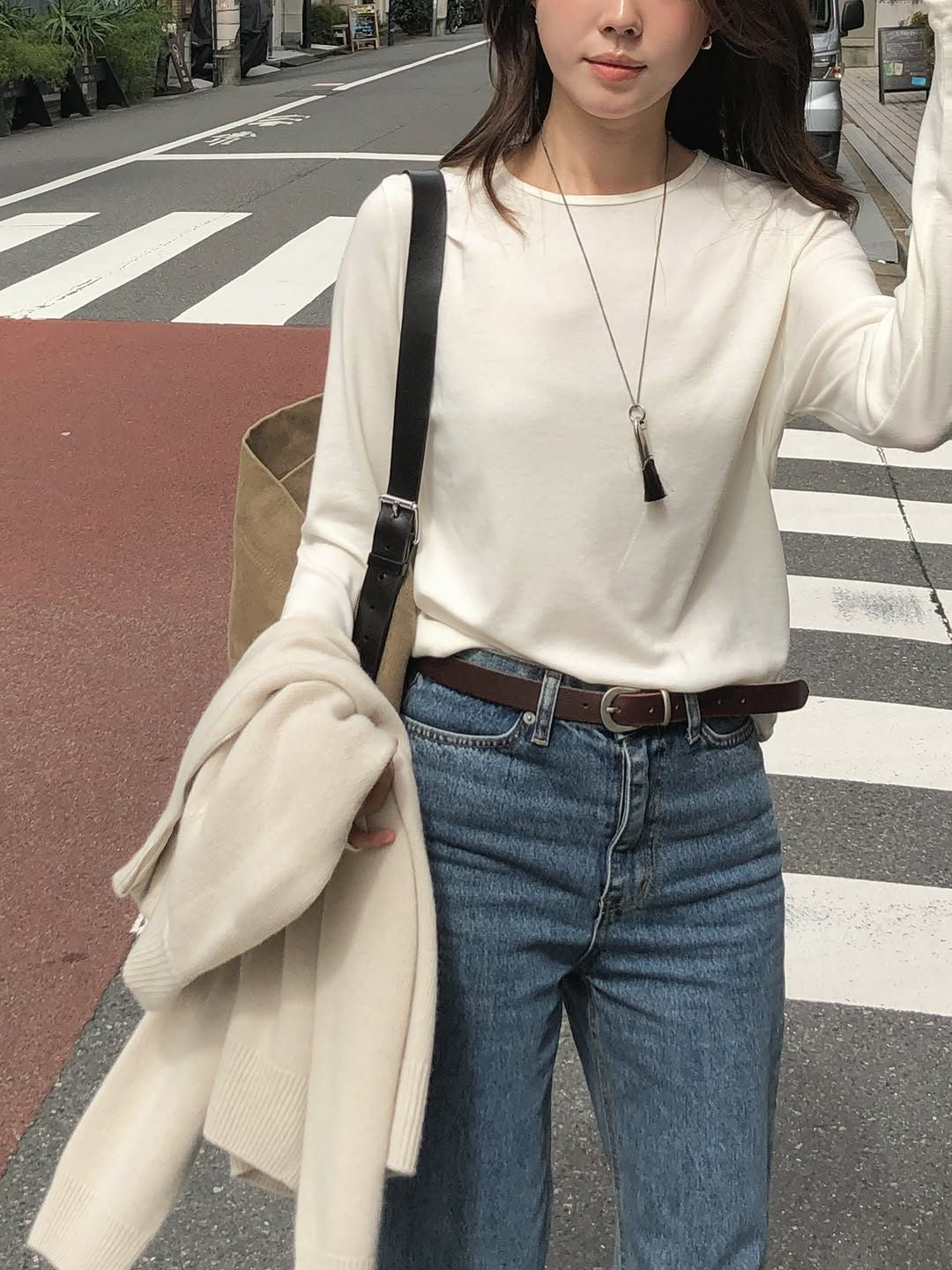 louise soft round-neck t-shirt-4col