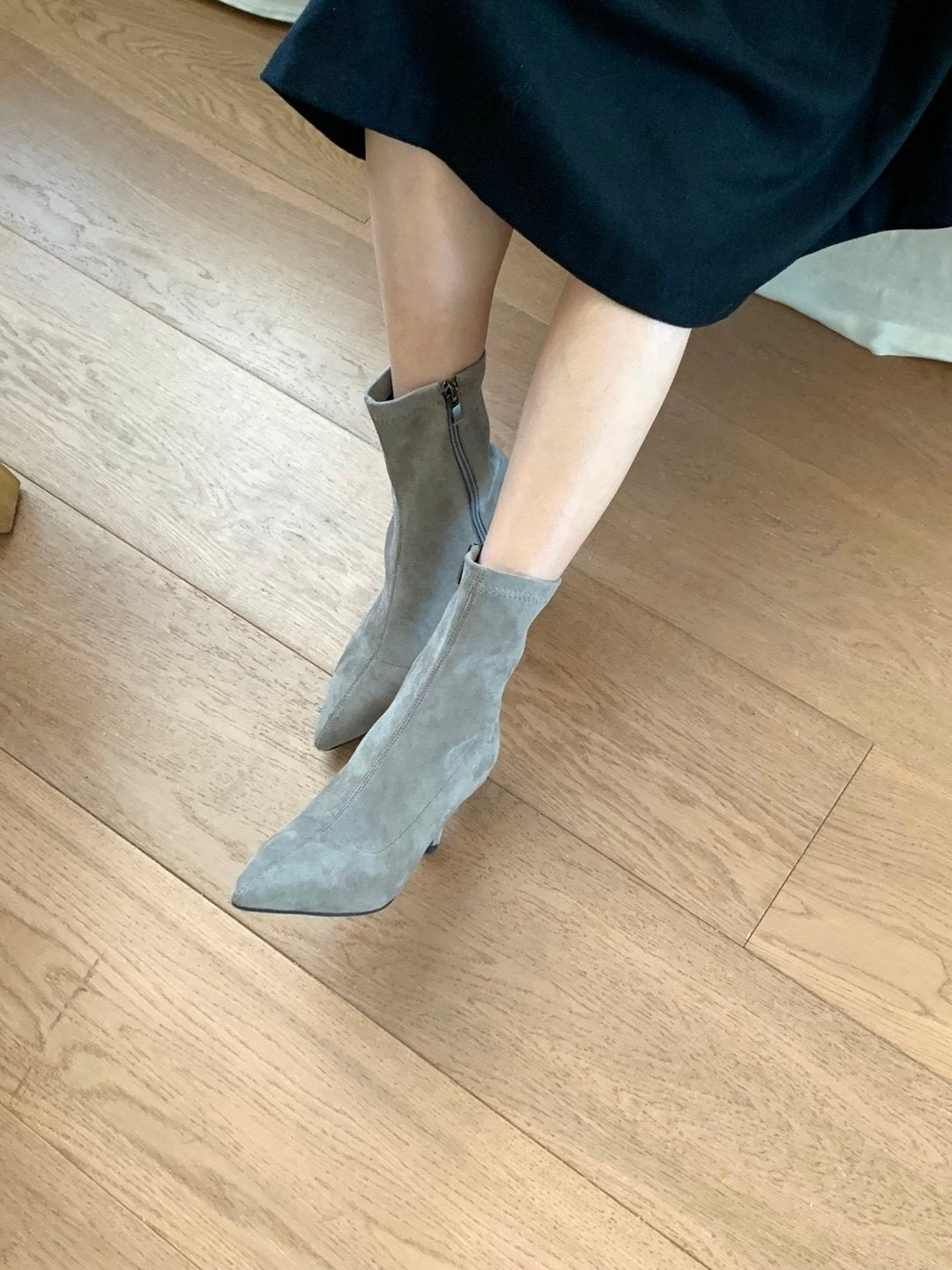 Suede span ankle boots