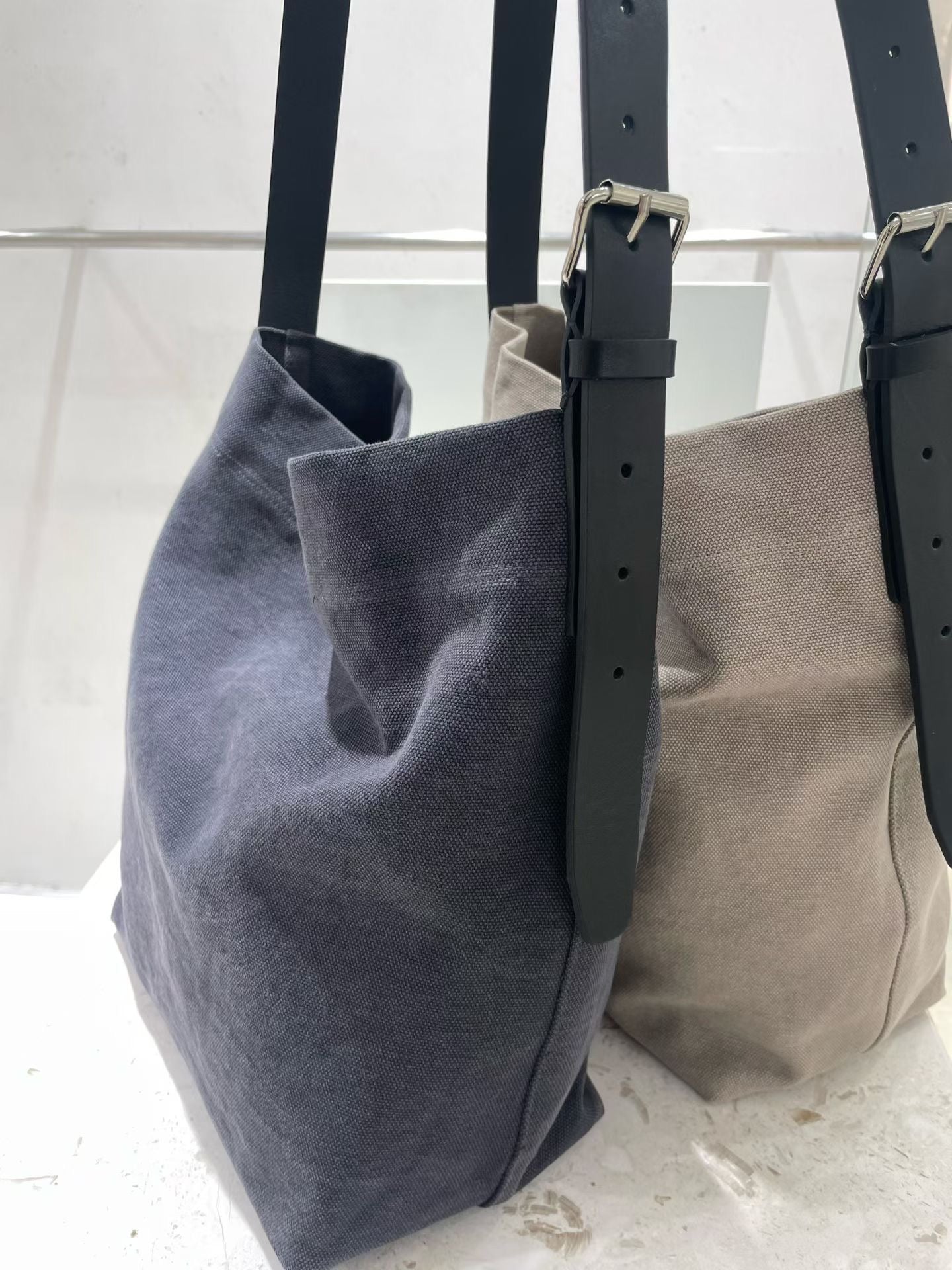 deondo canvas leather belted bag-2col
