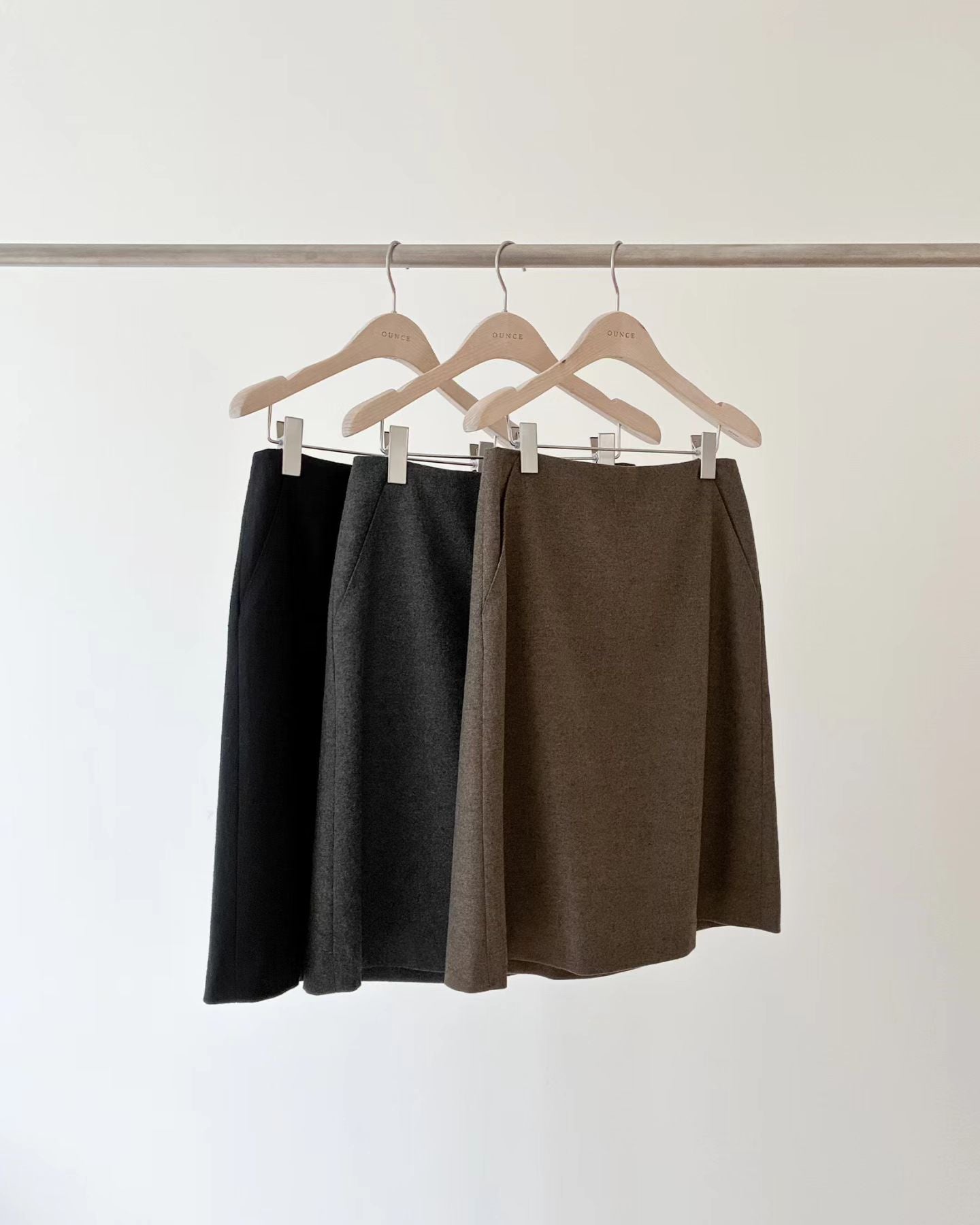 Ounce asto wool midi skirt-3col