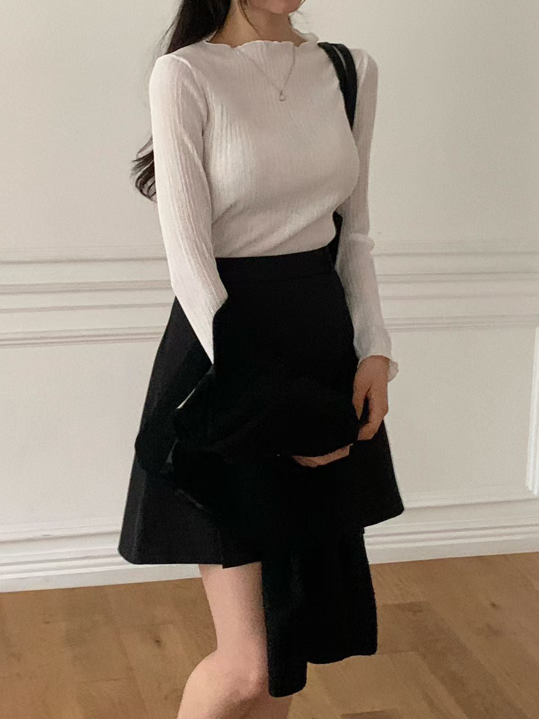 Day pleats boat neck T-4col