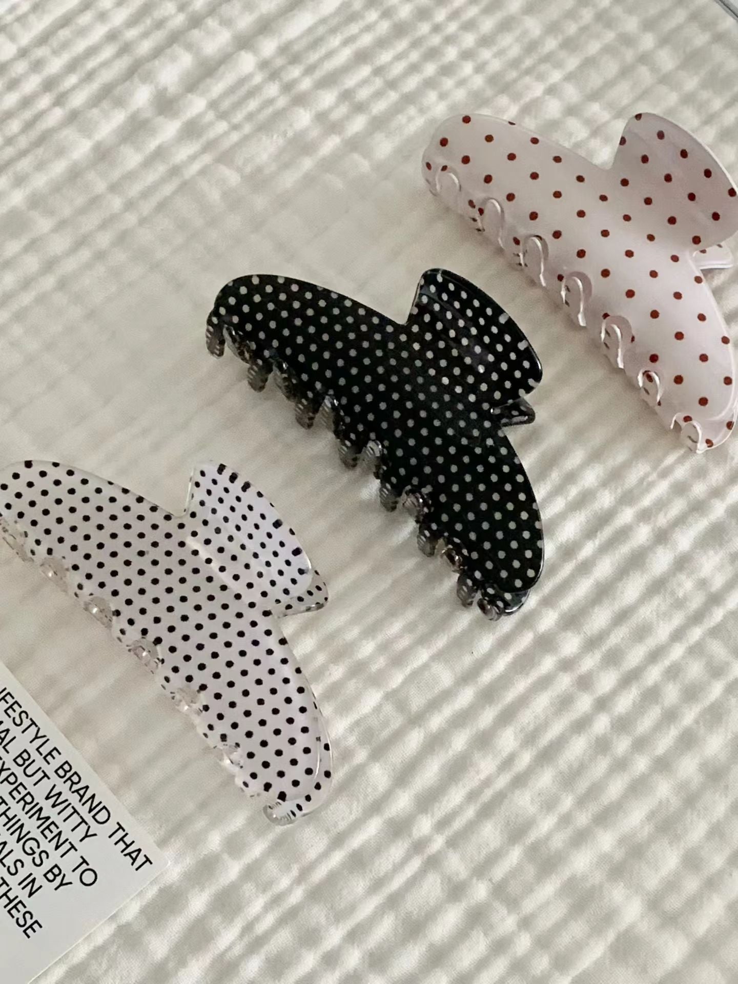 dot tongs pin