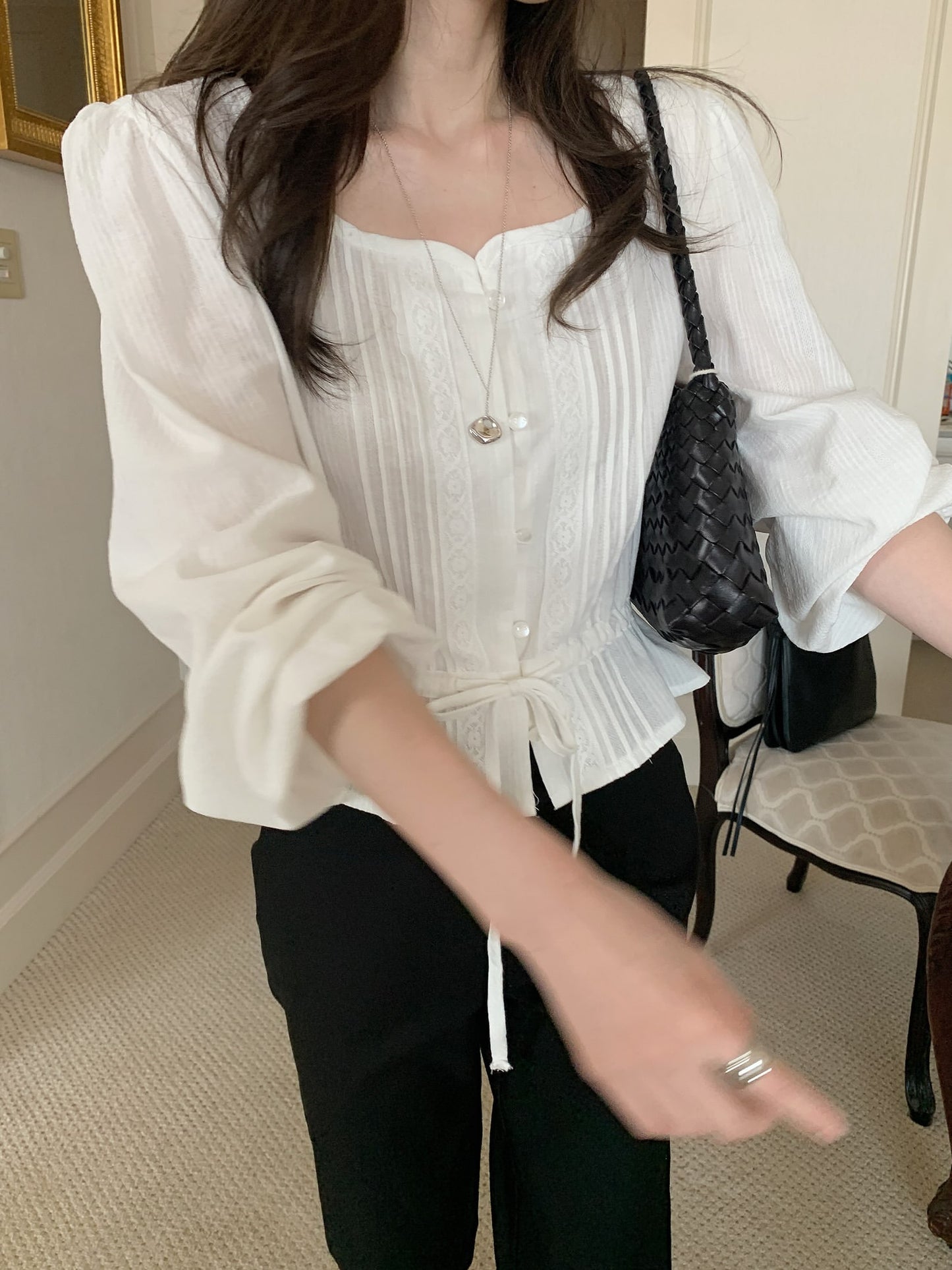 heart-neck pintuck blouse-2col