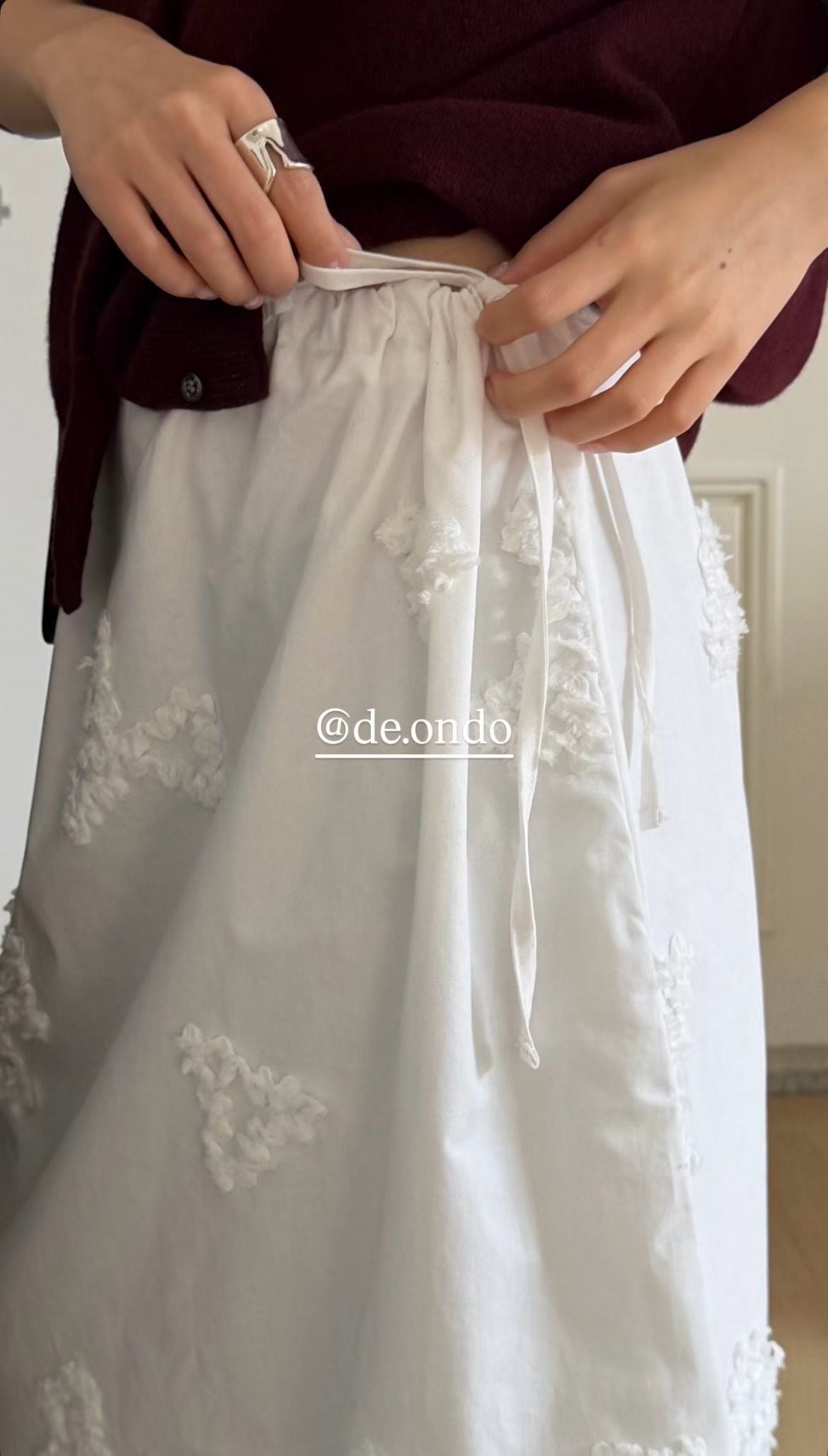deondo kosaji white skirt