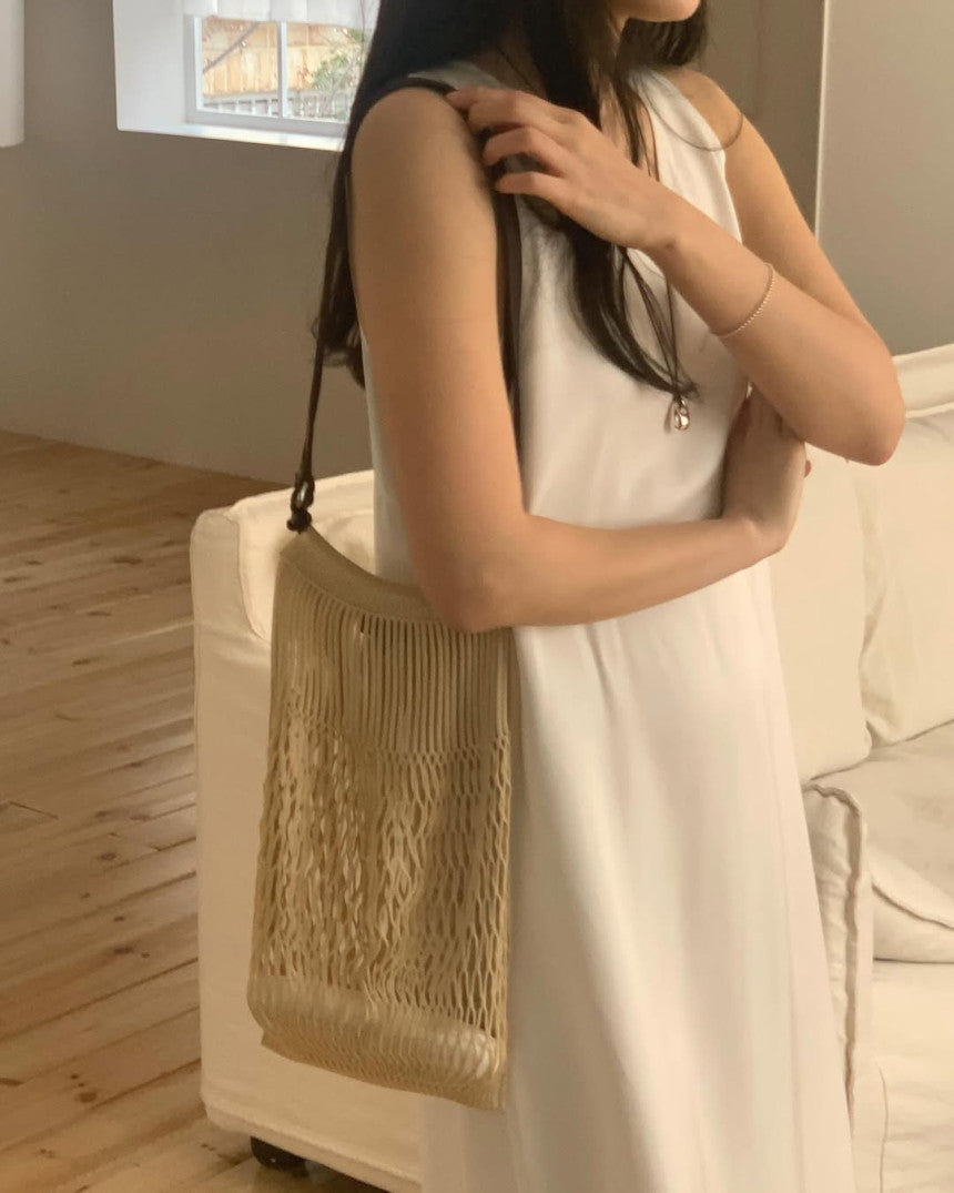 Ridge v-neck back string onepiece