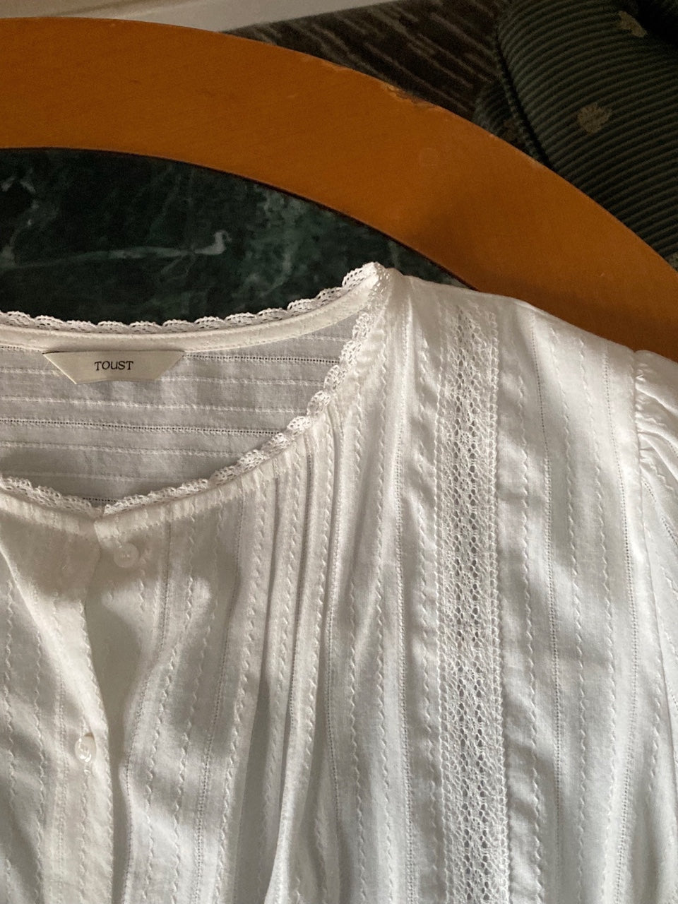 humming blouse