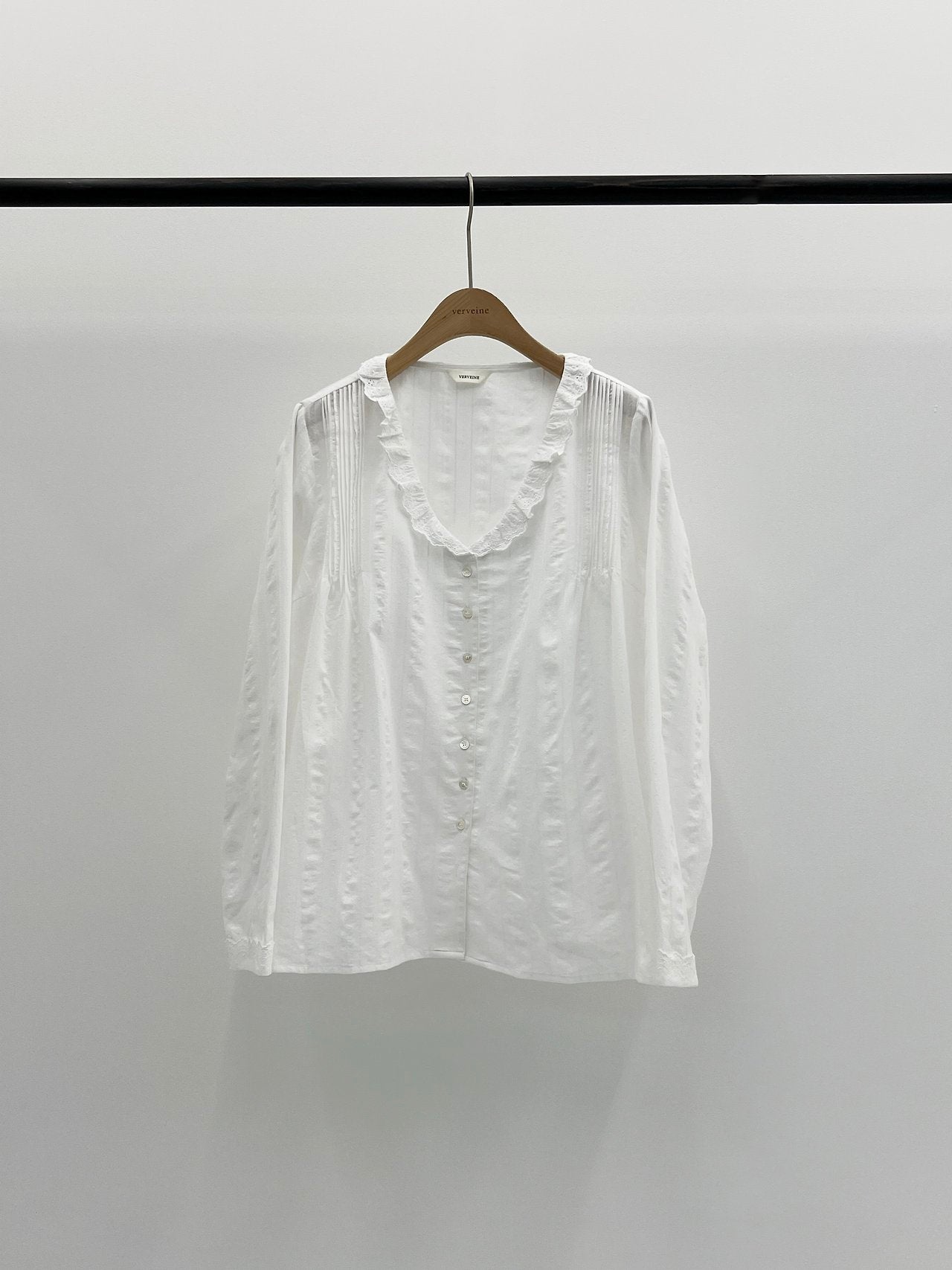 Rowen lace U-neck blouse