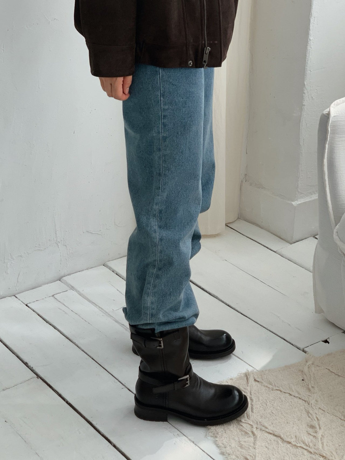 burnished leather buckle boots-2col