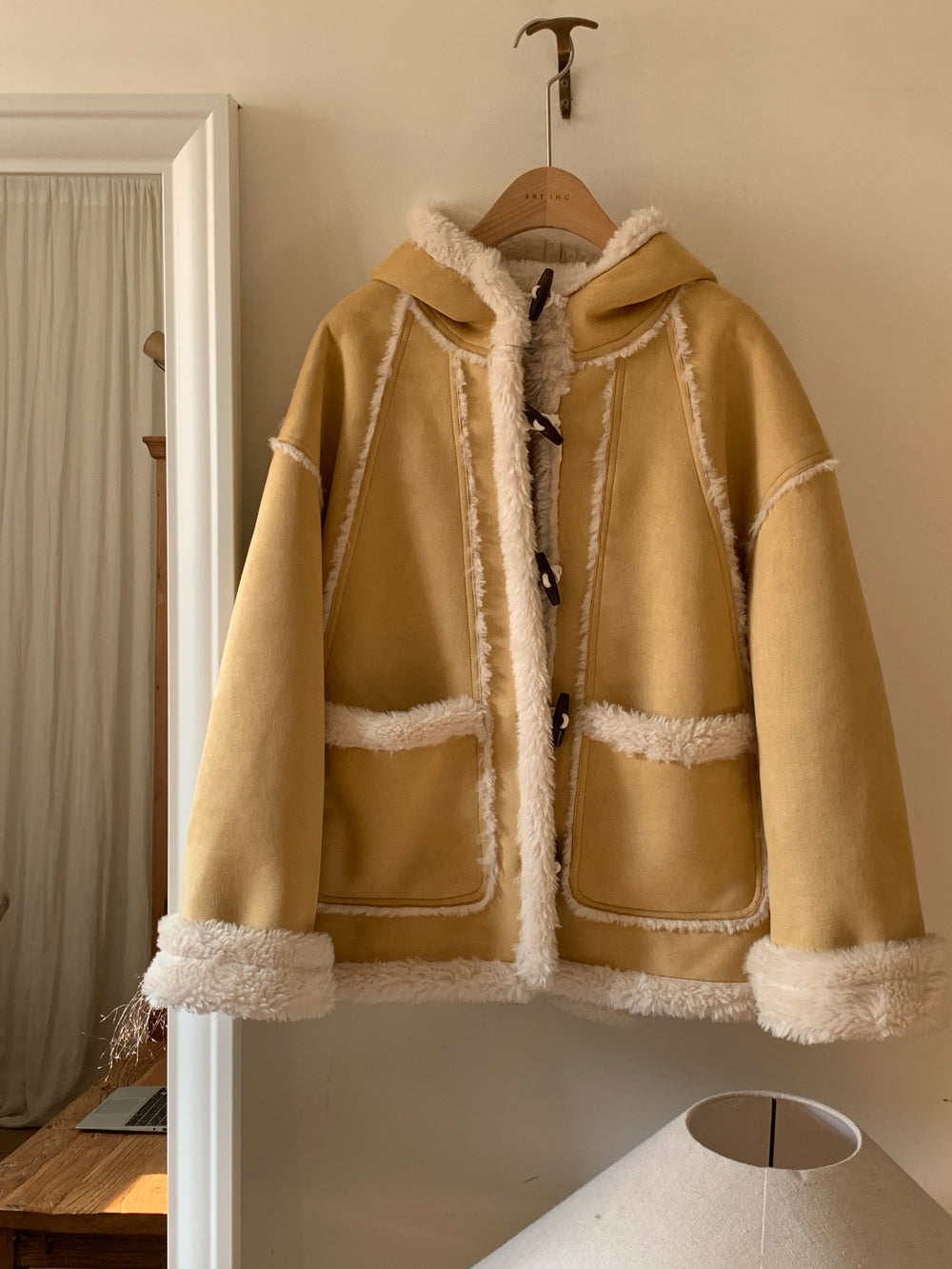 Shabble Mustang-2col