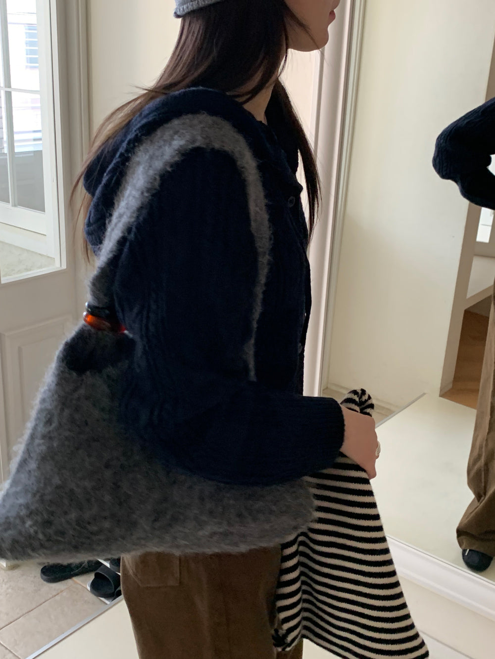 mona hood cardigan-3col