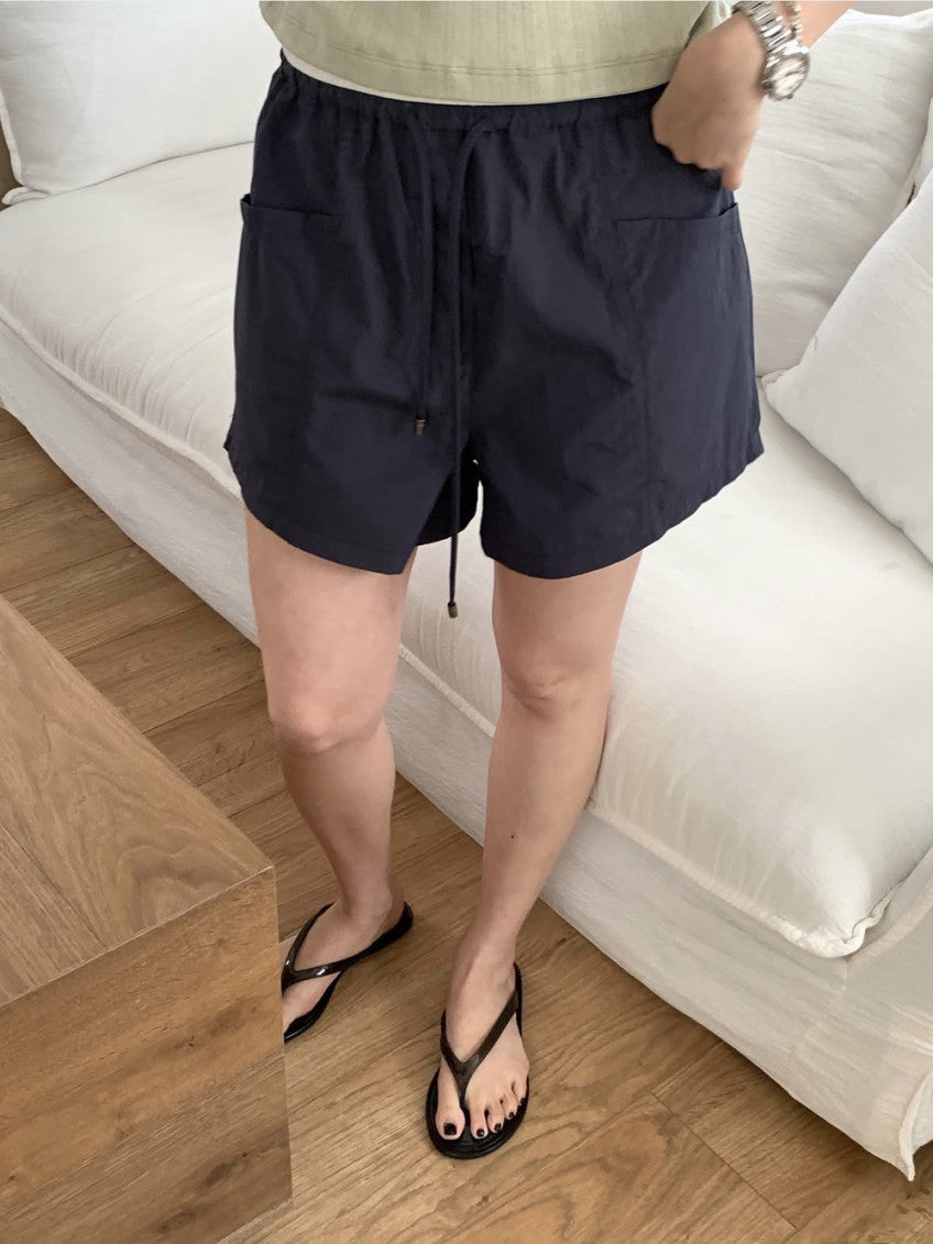 Calling shorts-3col