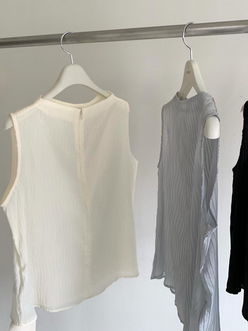 mare sleeveless-3col