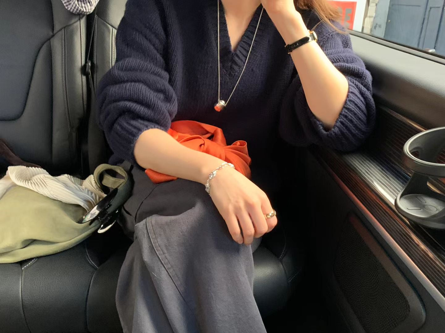 Ounce ron v neck knit-2col