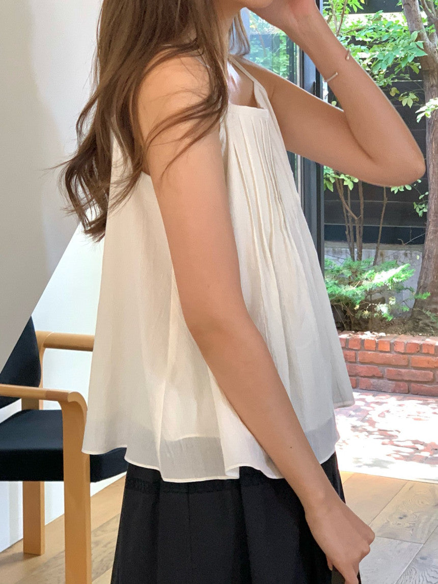Lobe pintuck sleeveless blouse-2col