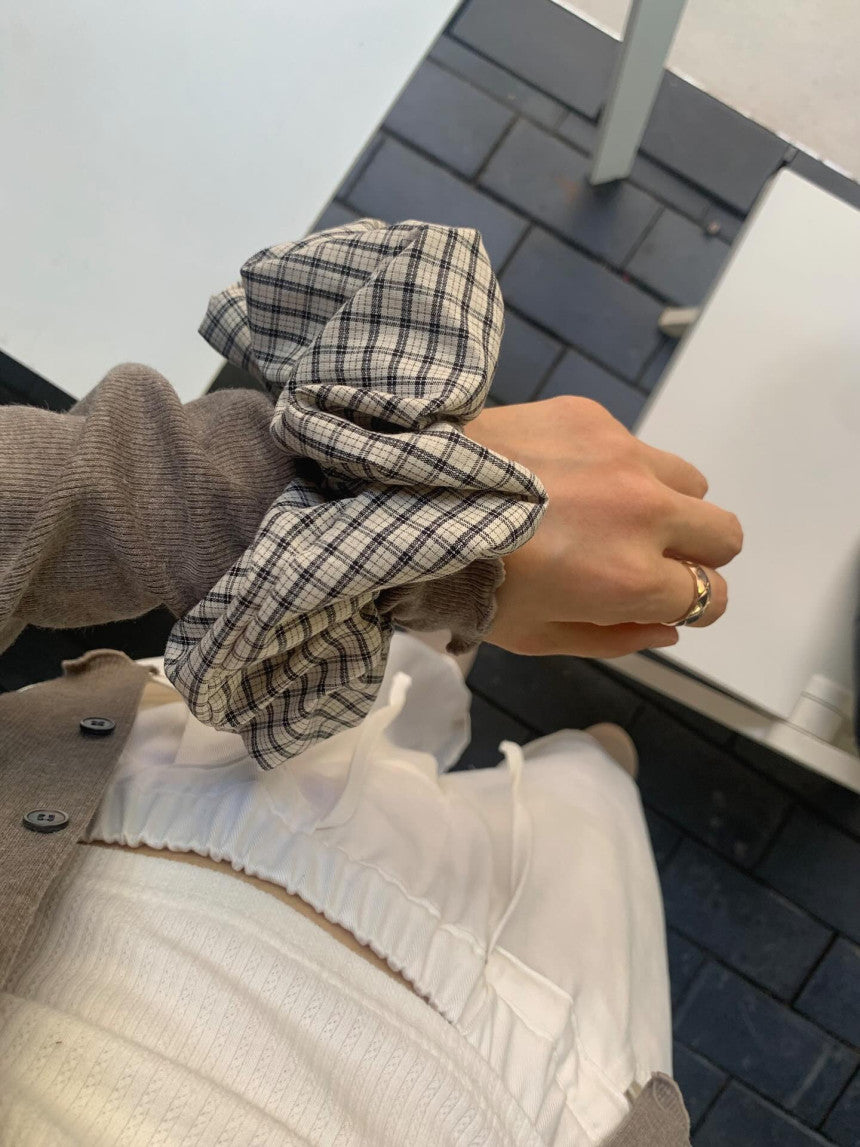 liter mini check scrunchies
