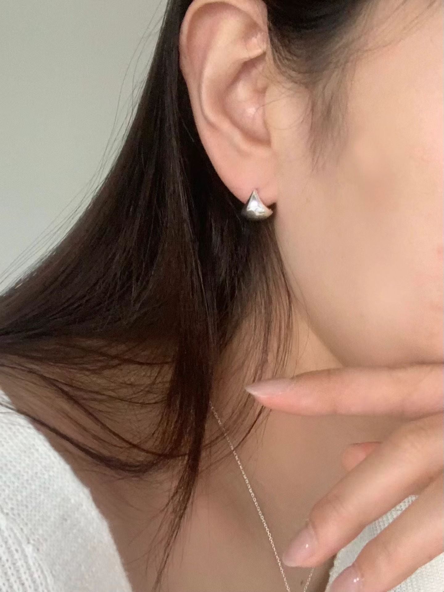 Kisses one-touch earrings