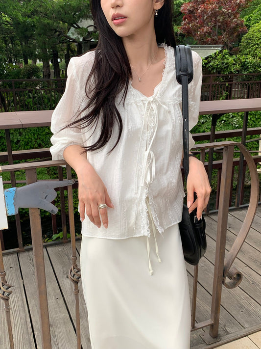 Anna V-neck frill blouse