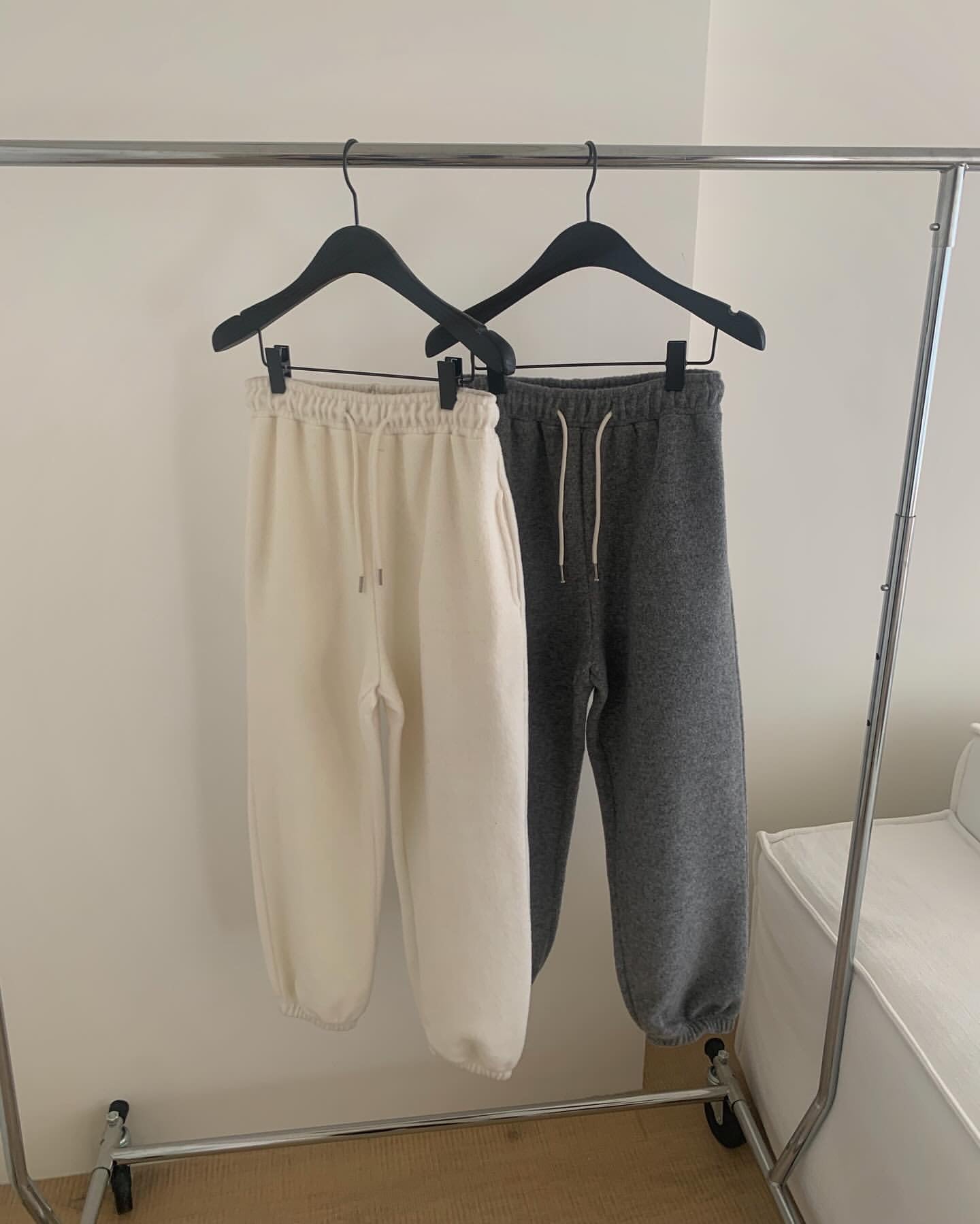 liter powder wool jogger pants