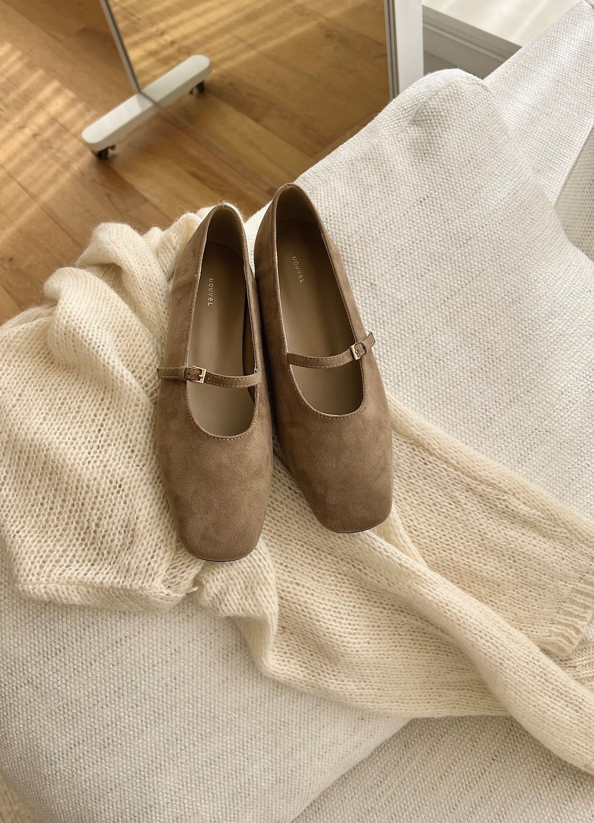 Suede Mary Jane-3col