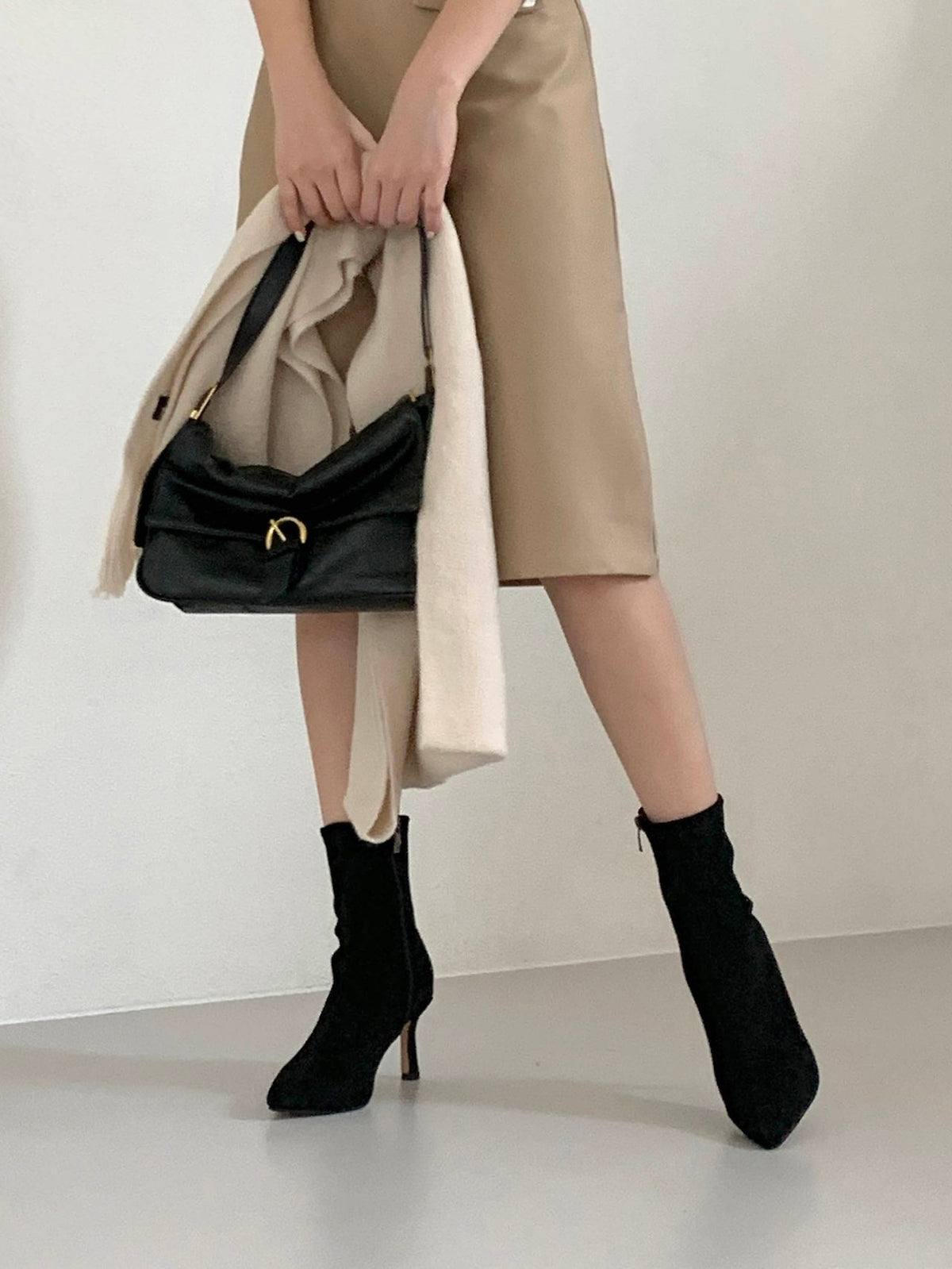 Suede span ankle boots