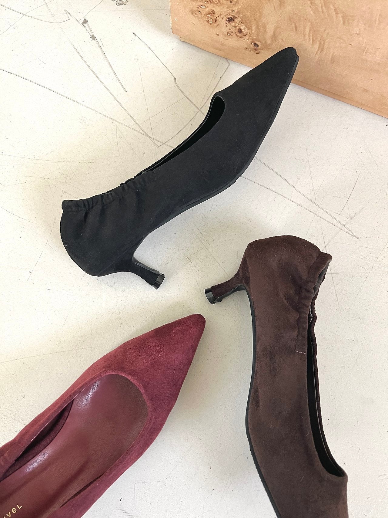 Suede 5cm back-banding high heels