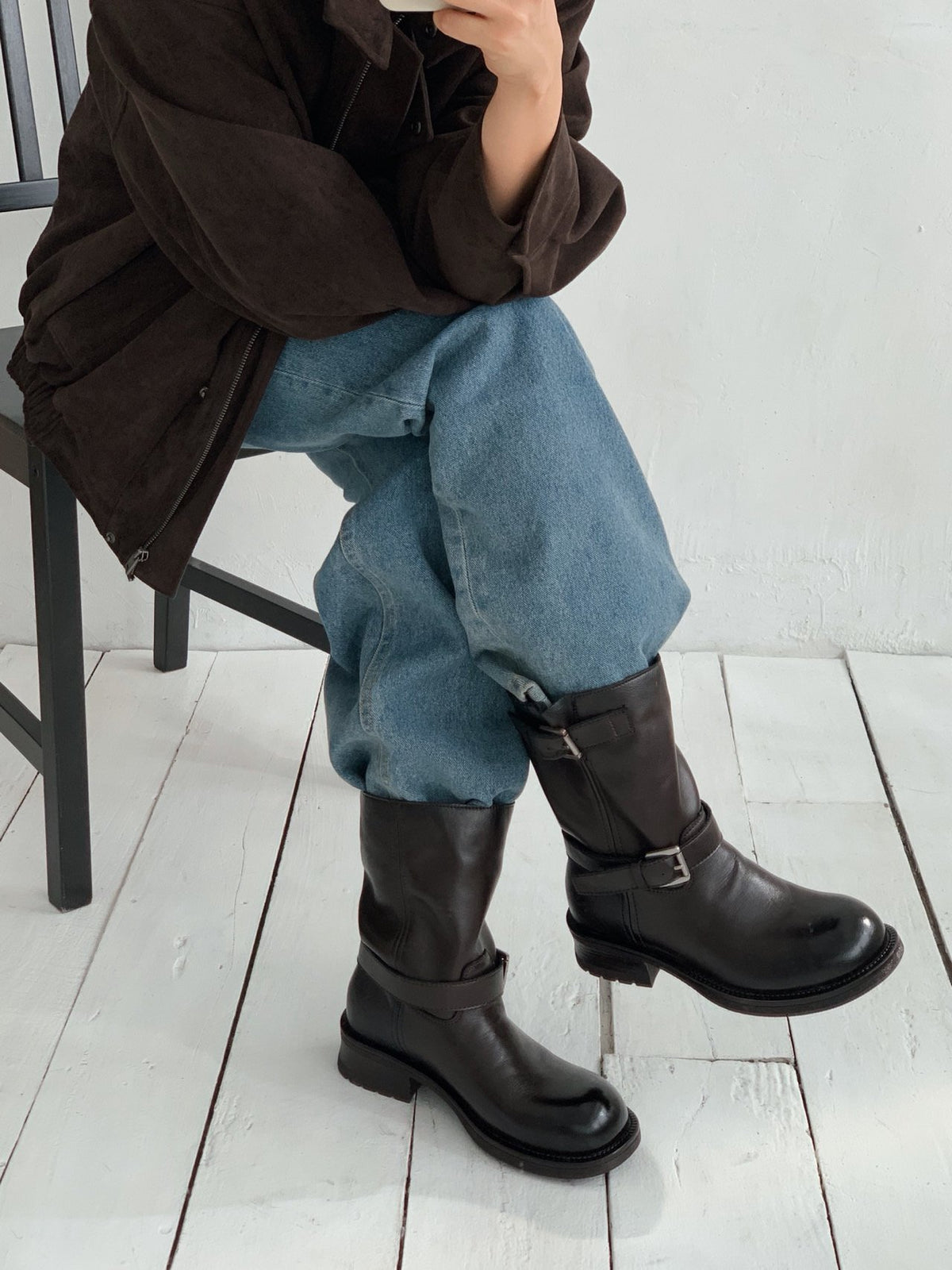 burnished leather buckle boots-2col
