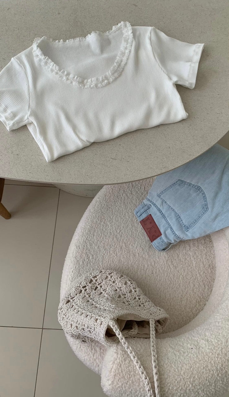 Blooming U-neck T-3col