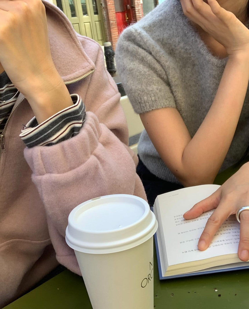 warm sweatshirt-3col