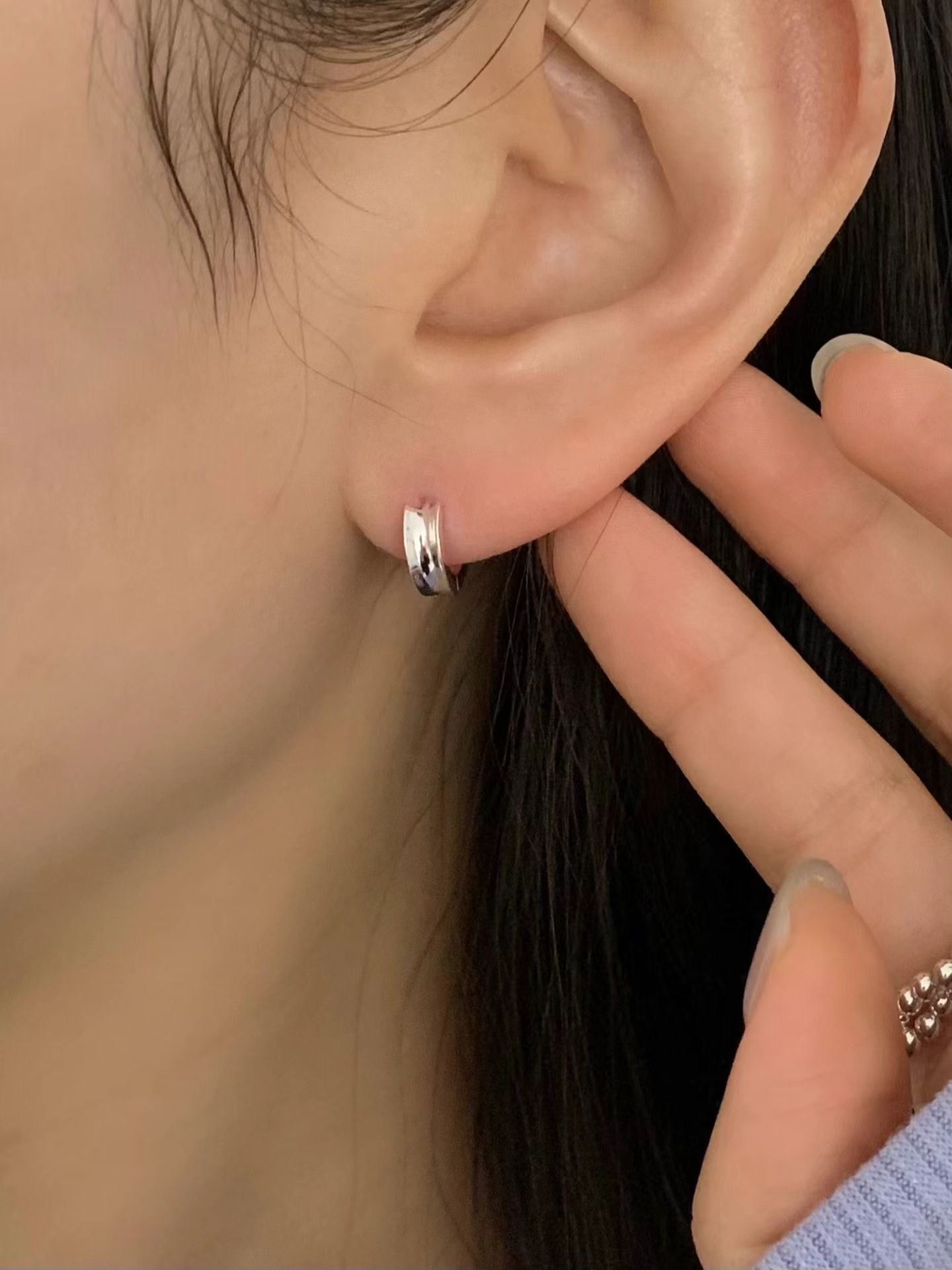 Luna Bold One Touch Earrings