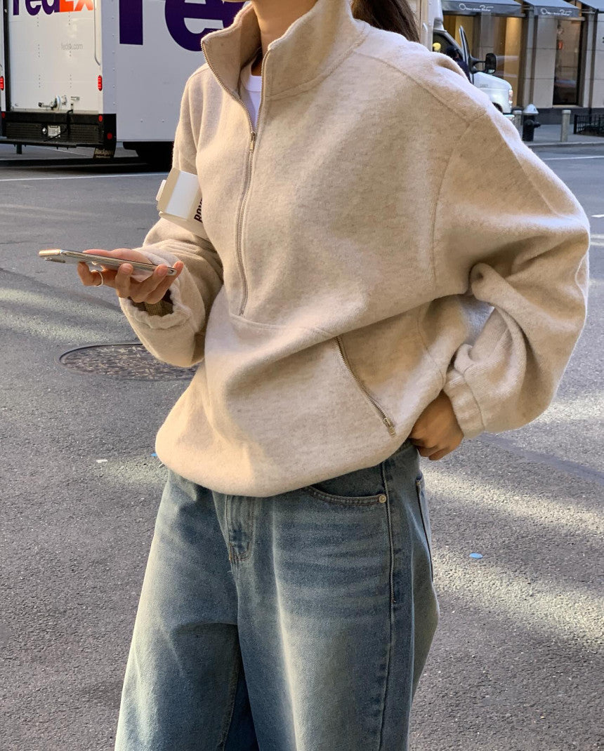 warm sweatshirt-3col