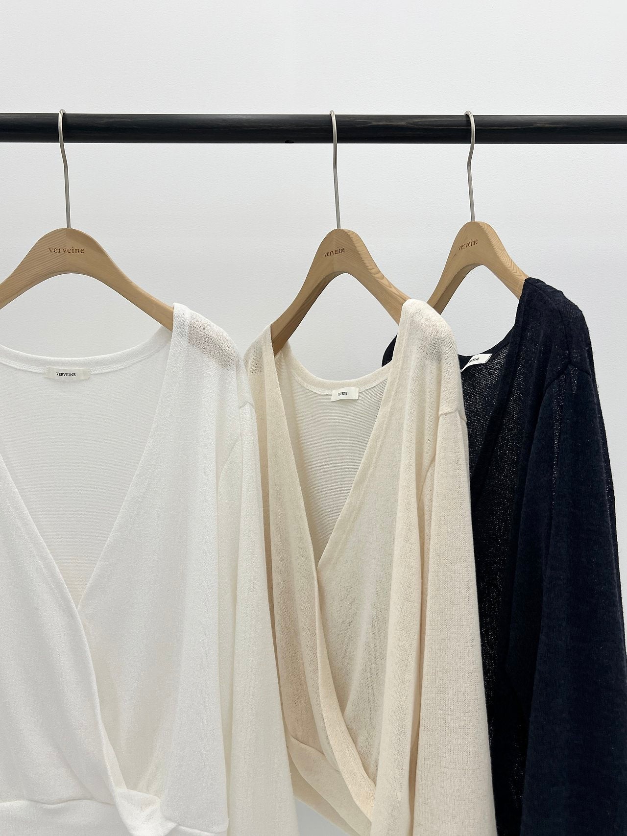 Elina linen deep V-neck knit-3col