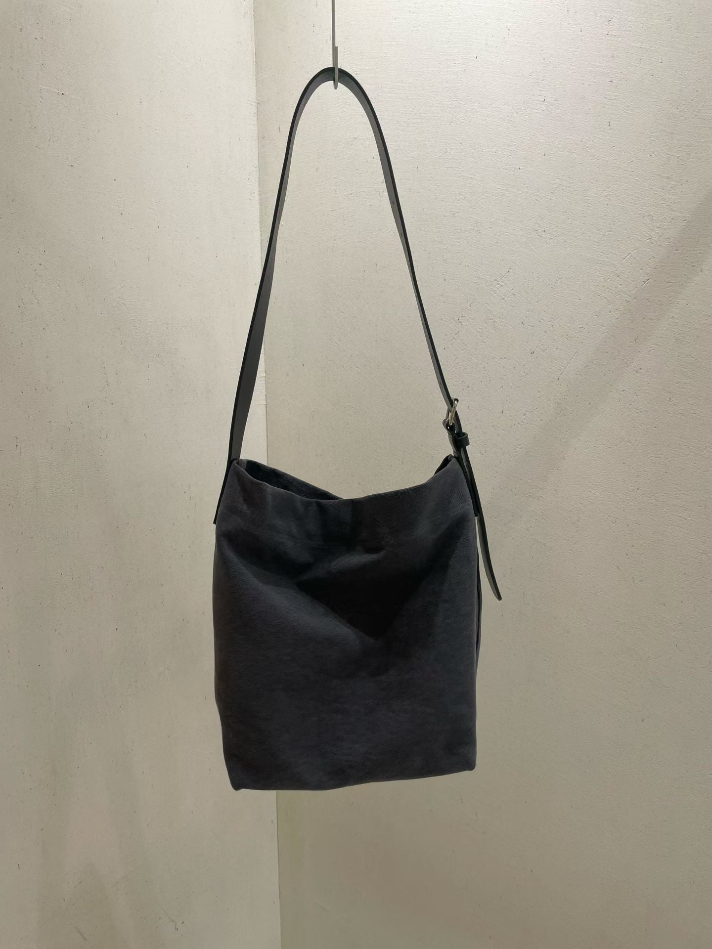 deondo canvas leather belted bag-2col