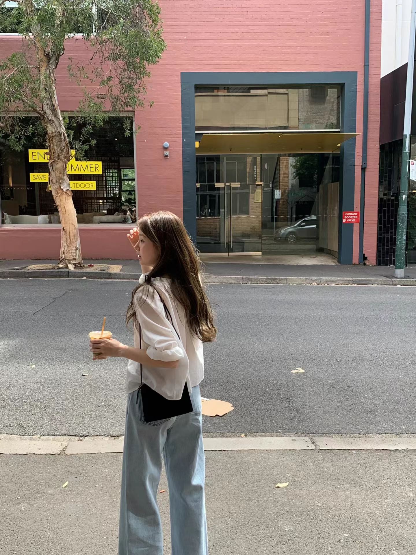 即納 Ounce neck ruffle blouse