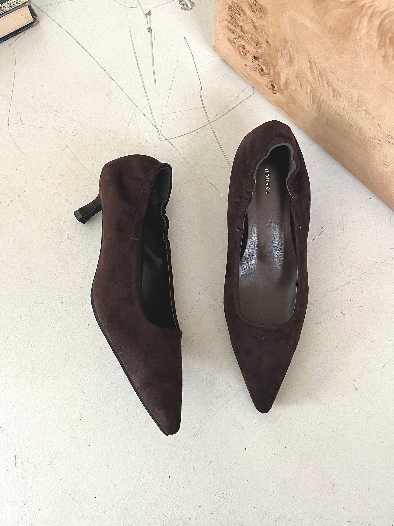 Suede 5cm back-banding high heels