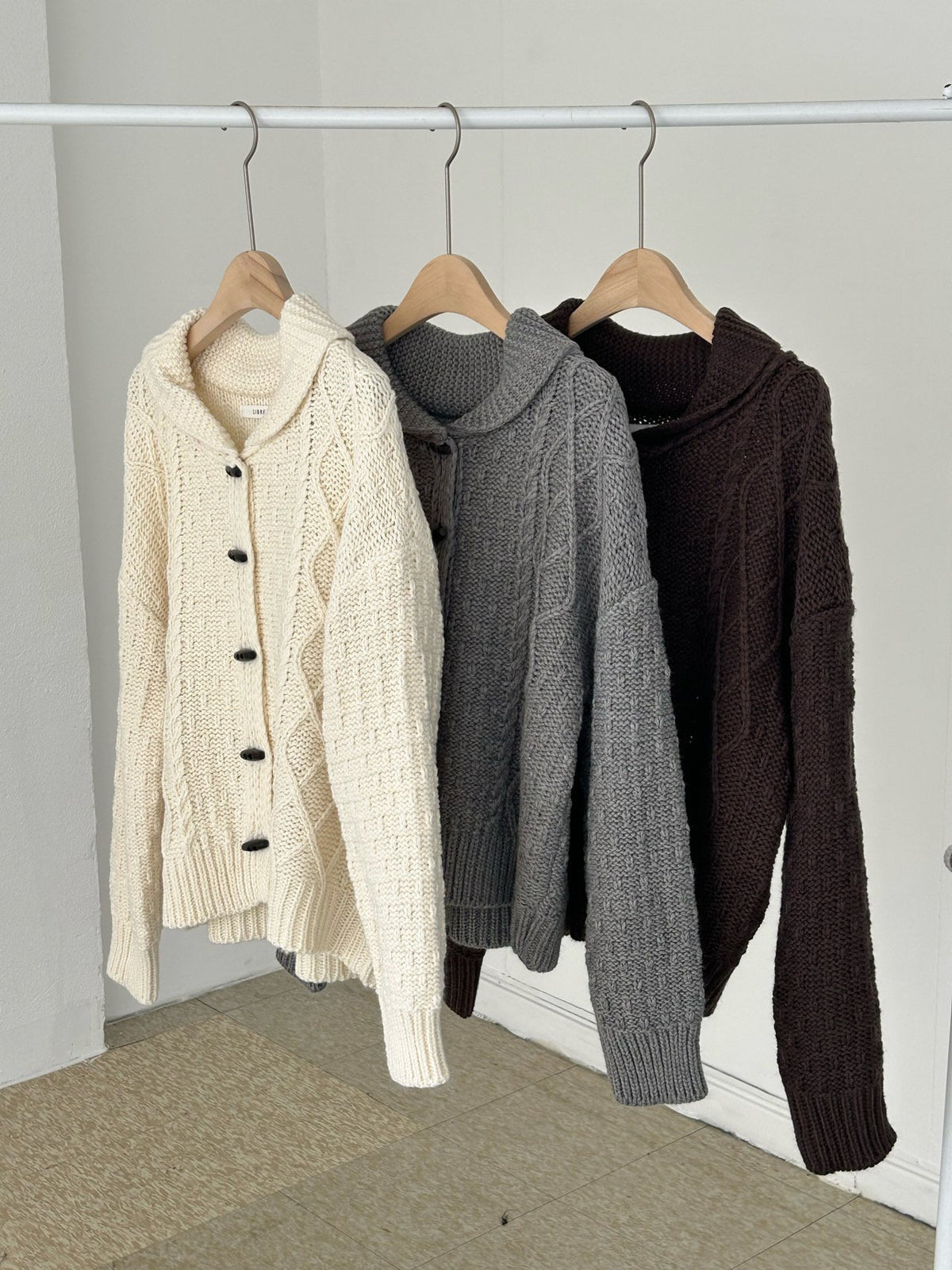 tteokbokki cardigan-3col