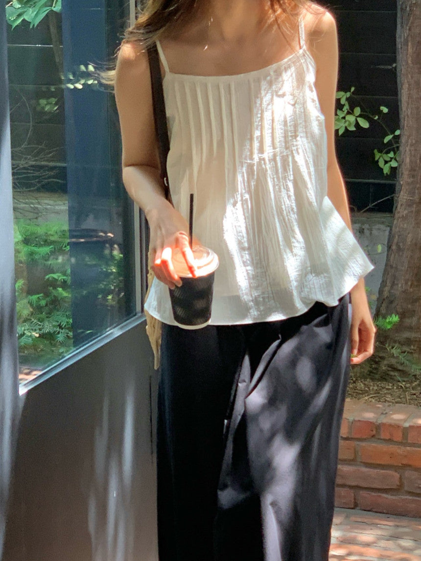 Lobe pintuck sleeveless blouse-2col