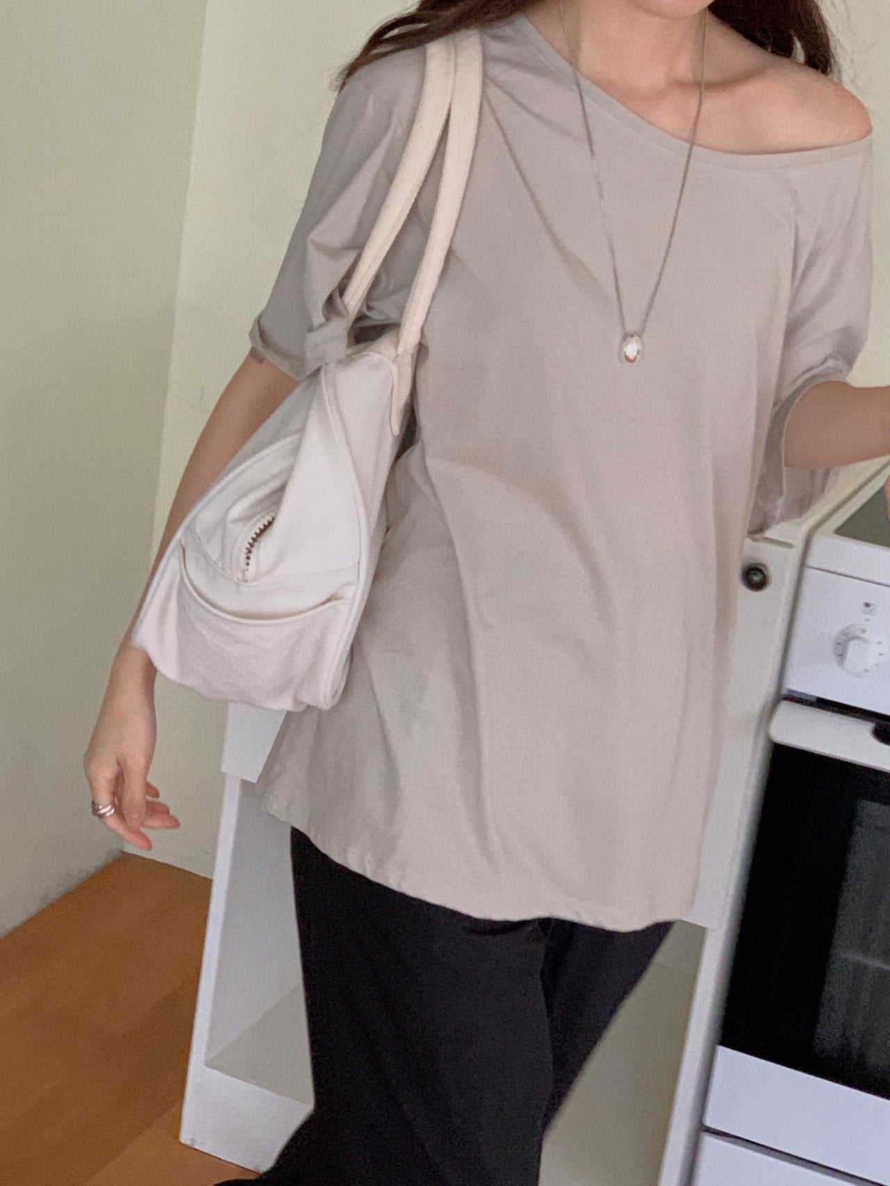 Off-shoulder T-4col