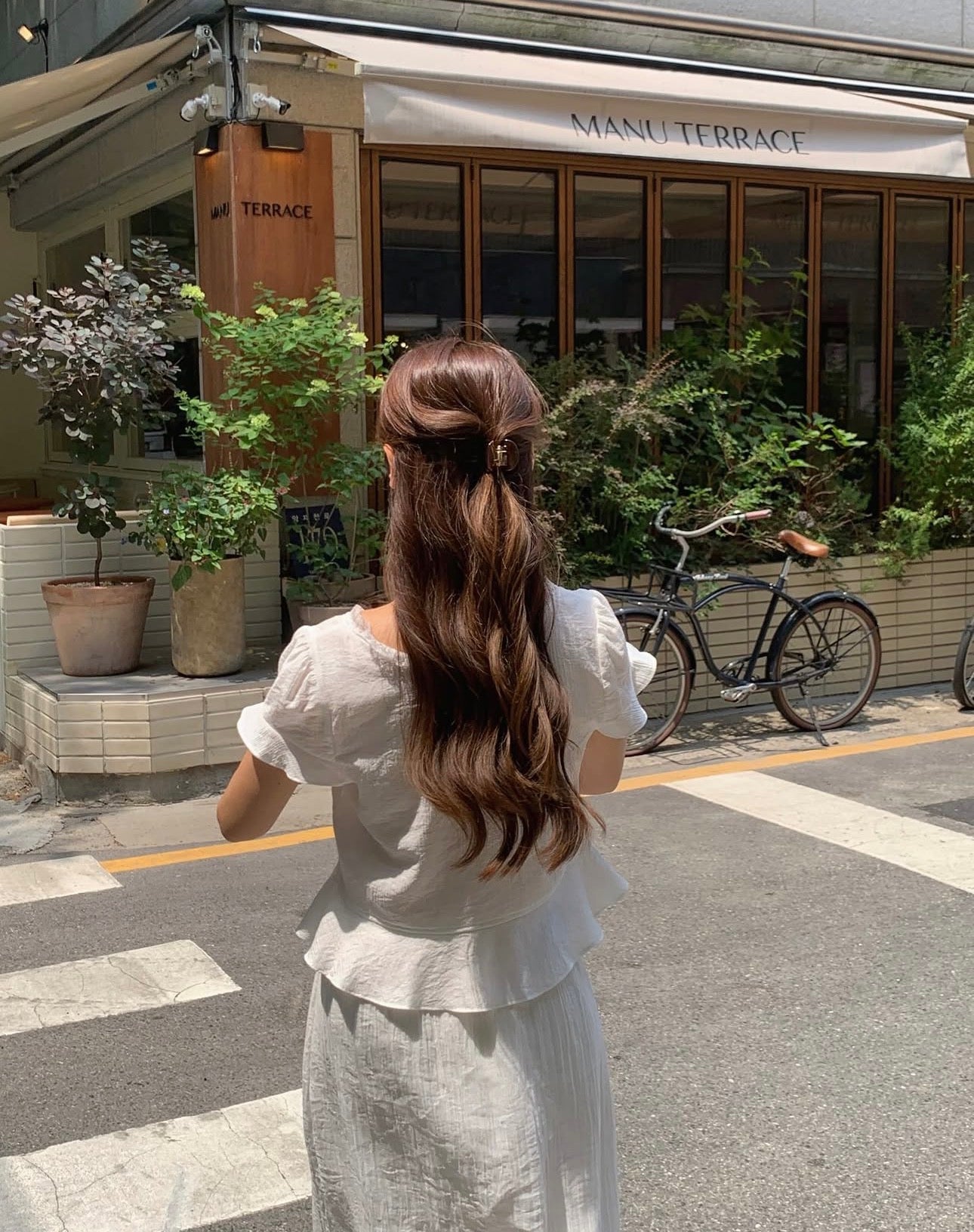 liter flily frill blouse