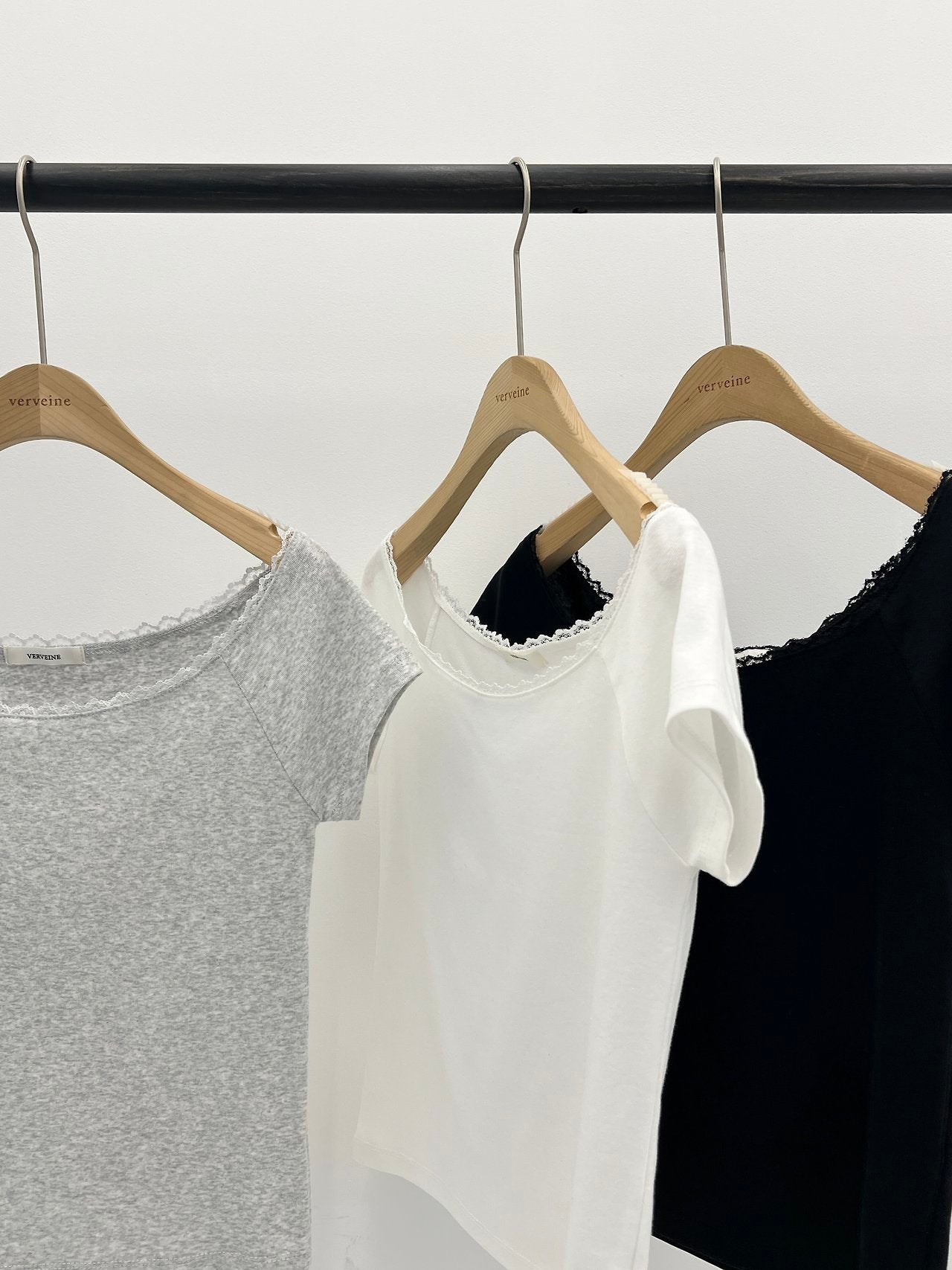 Serin boatneck lace T-3col